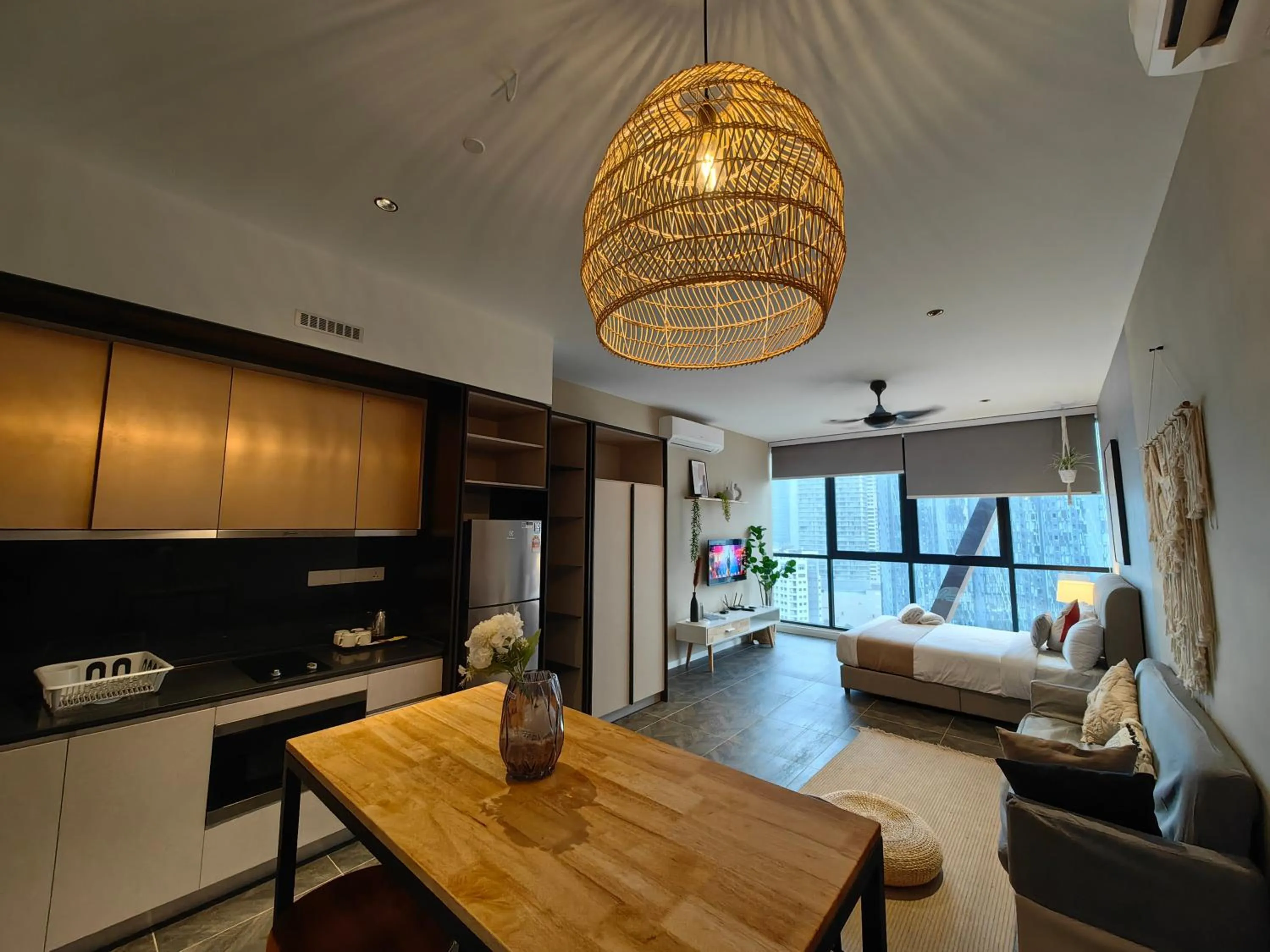 Scarletz Suites KLCC by De Harlequins Guesthouse