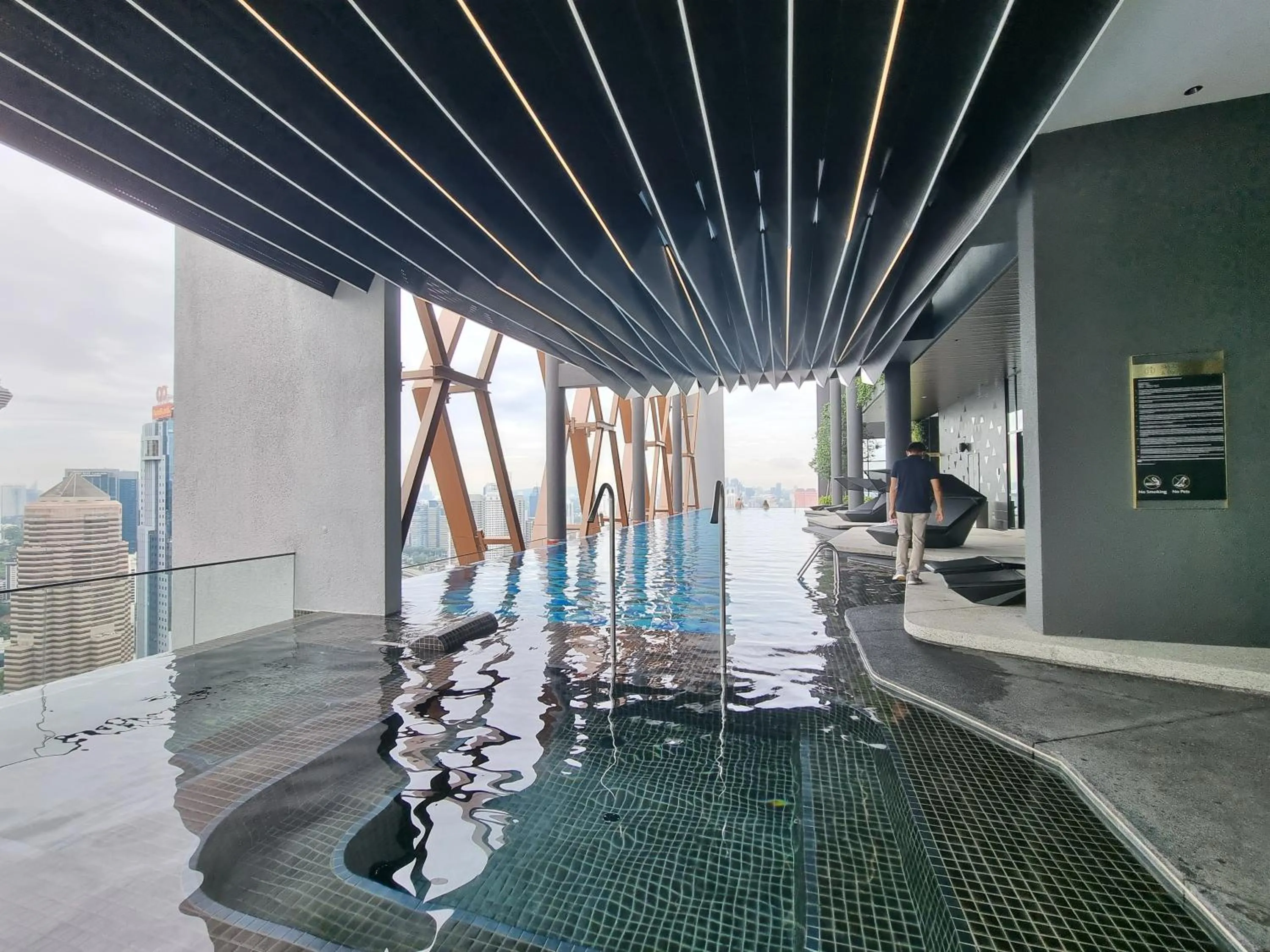 Scarletz Suites KLCC by De Harlequins Guesthouse