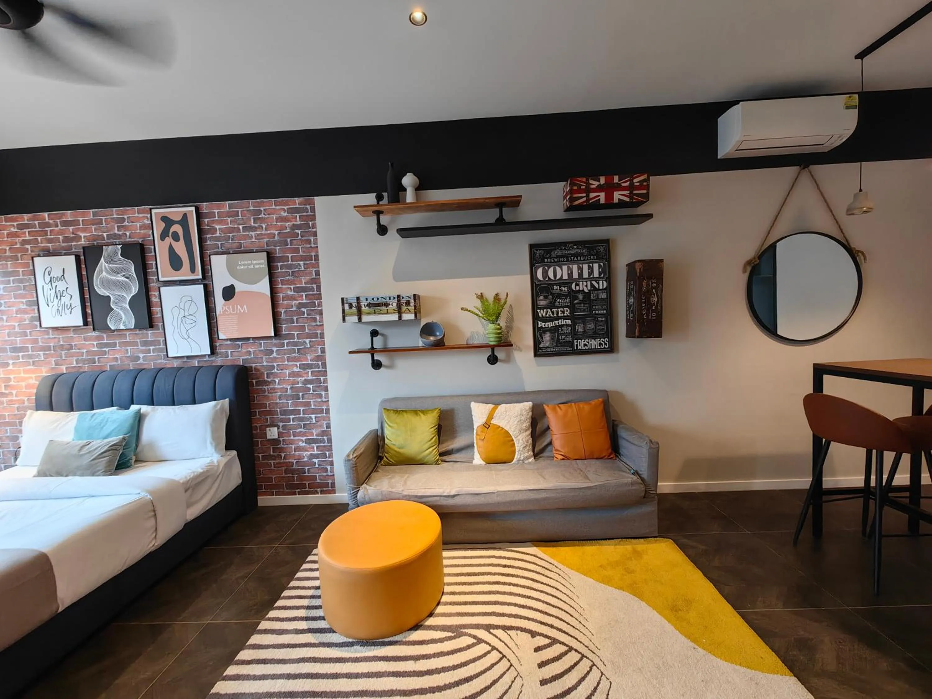 Bed in Scarletz Suites KLCC by De Harlequins Guesthouse