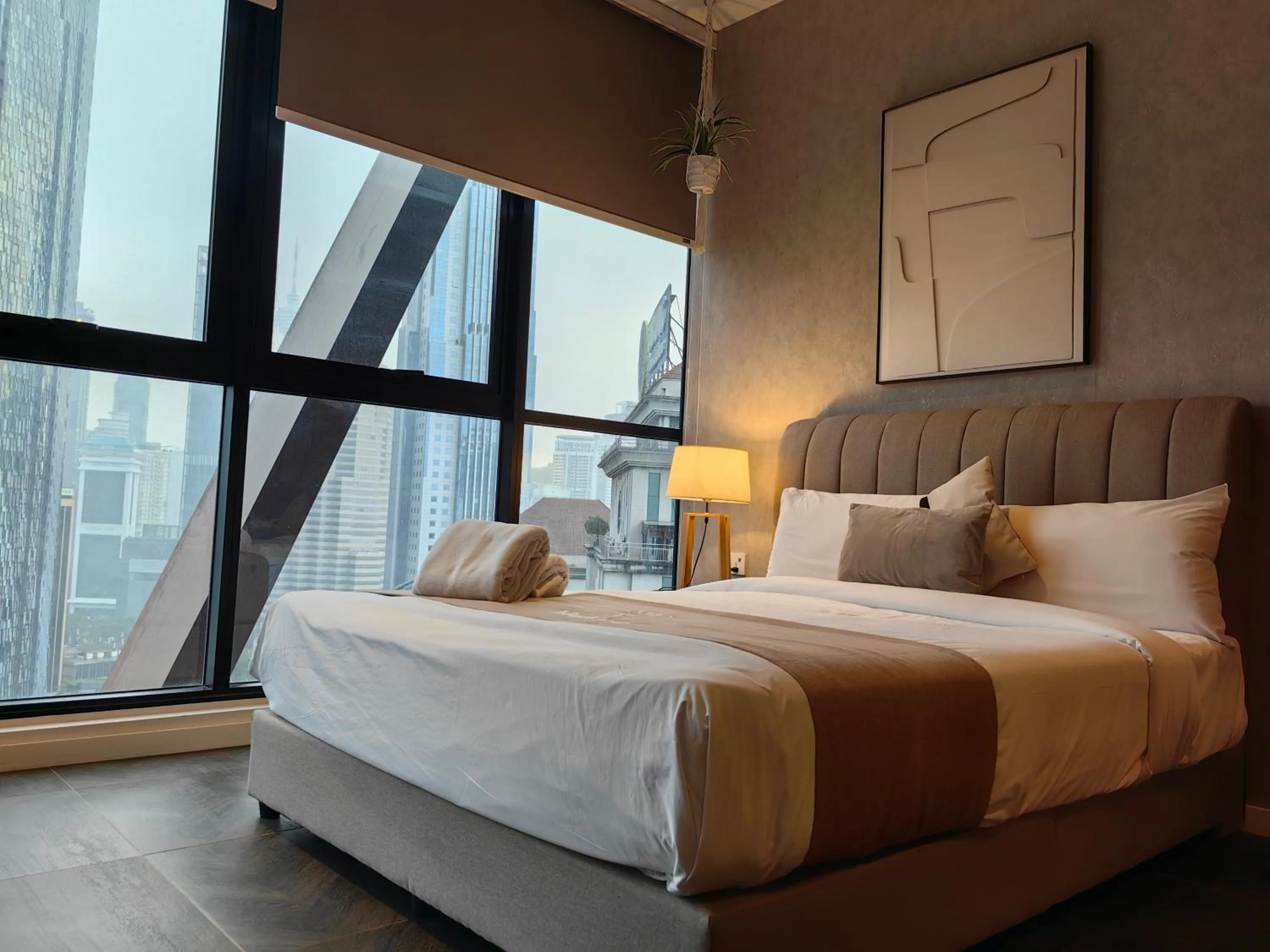 Bed in Scarletz Suites KLCC by De Harlequins Guesthouse