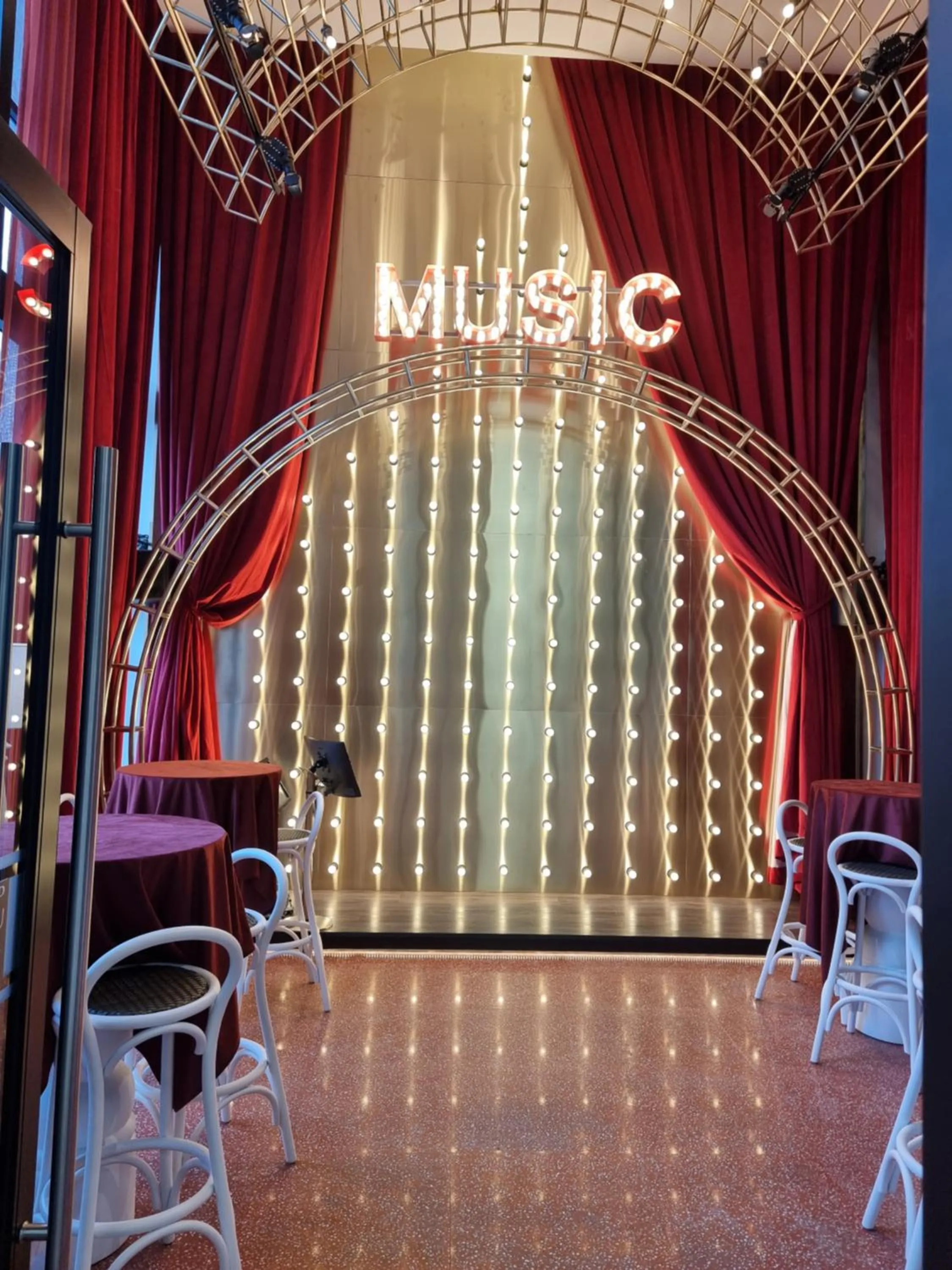 Scarletz Suites KLCC by De Harlequins Guesthouse