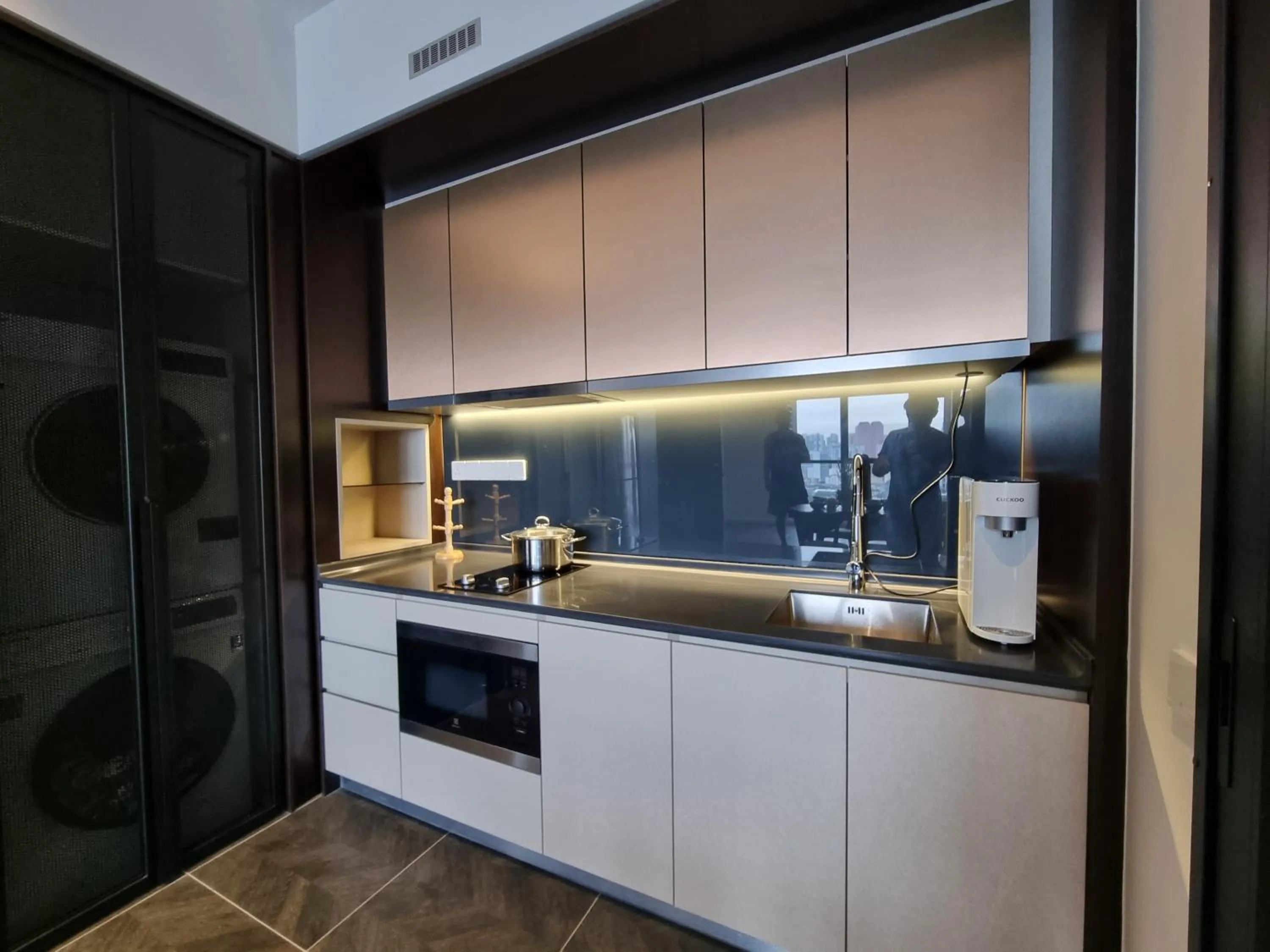 Scarletz Suites KLCC by De Harlequins Guesthouse