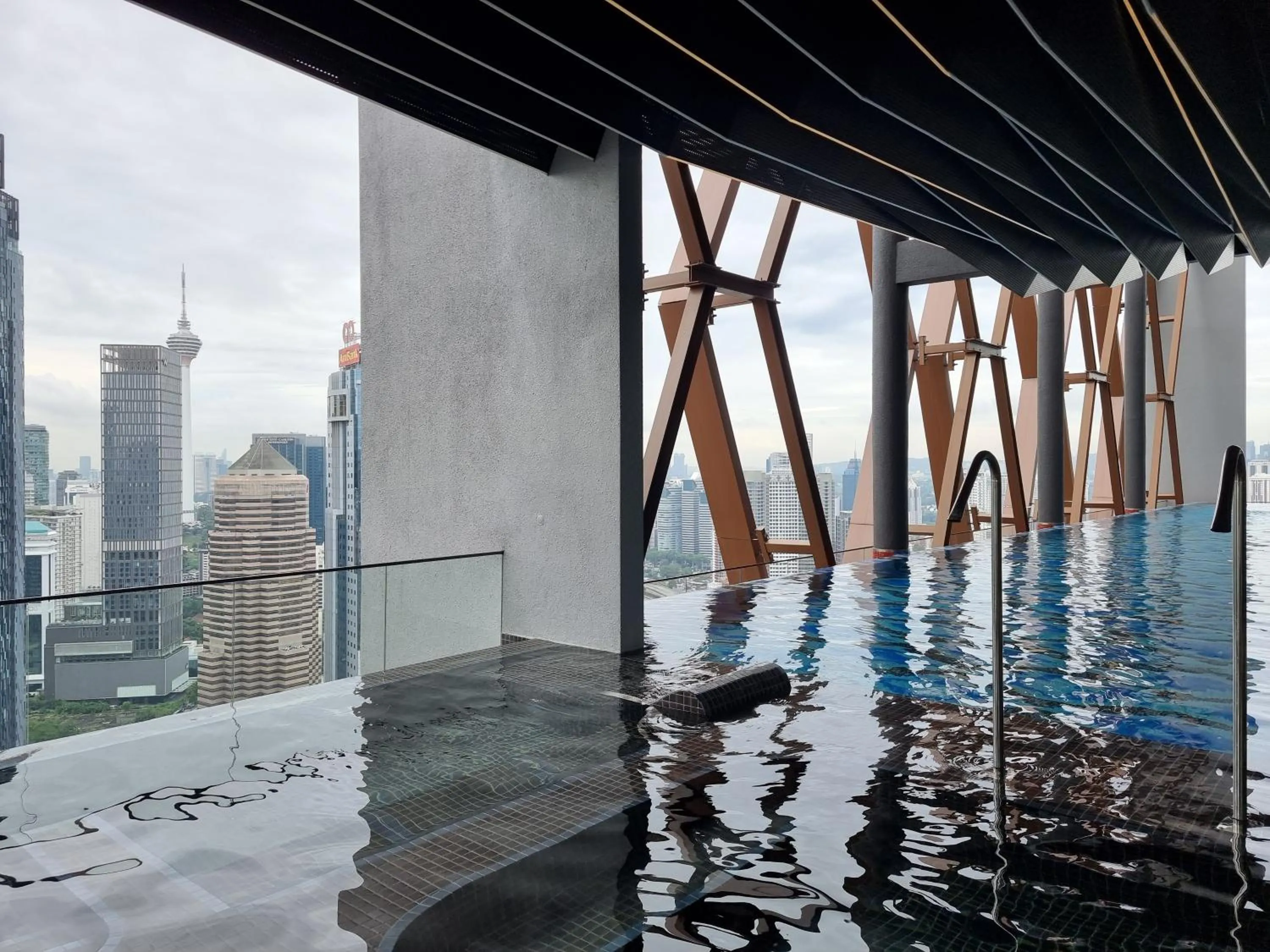 Scarletz Suites KLCC by De Harlequins Guesthouse