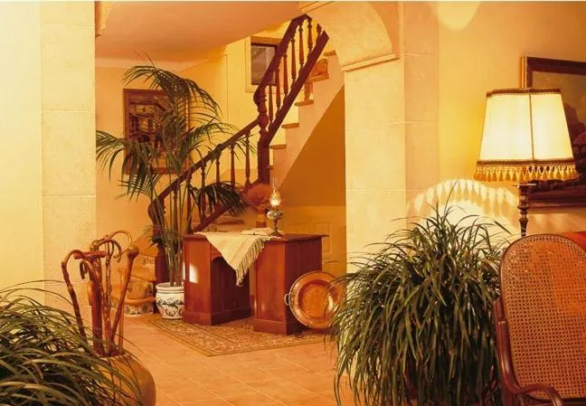 Decorative detail in Son Mercadal