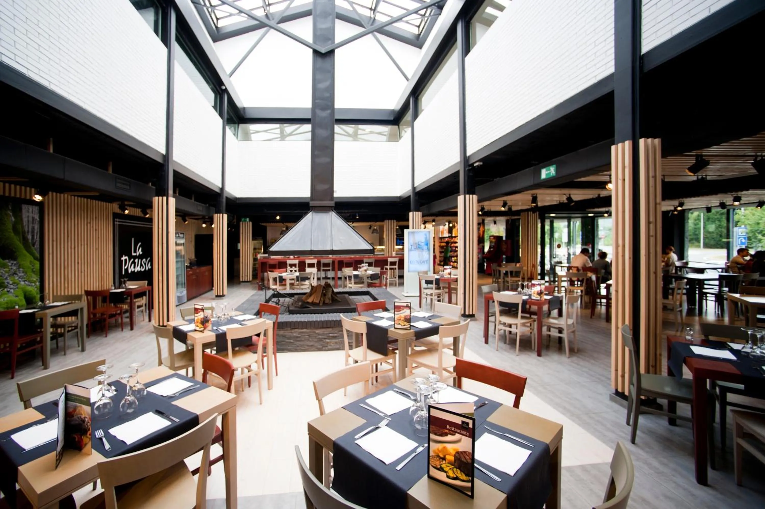 Restaurant/places to eat in AS Hoteles Altube