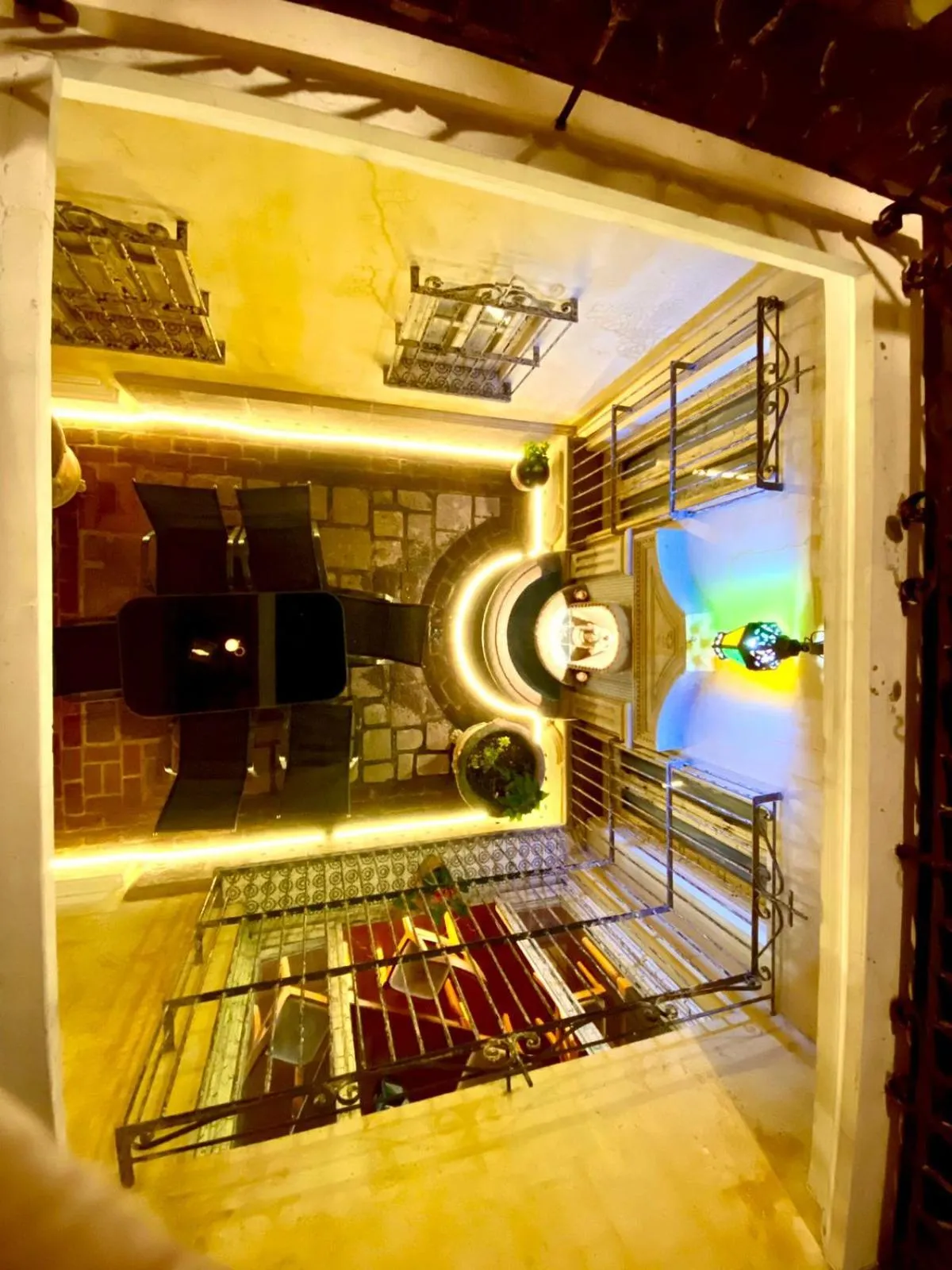 Property building in Hotel Casa Realeza