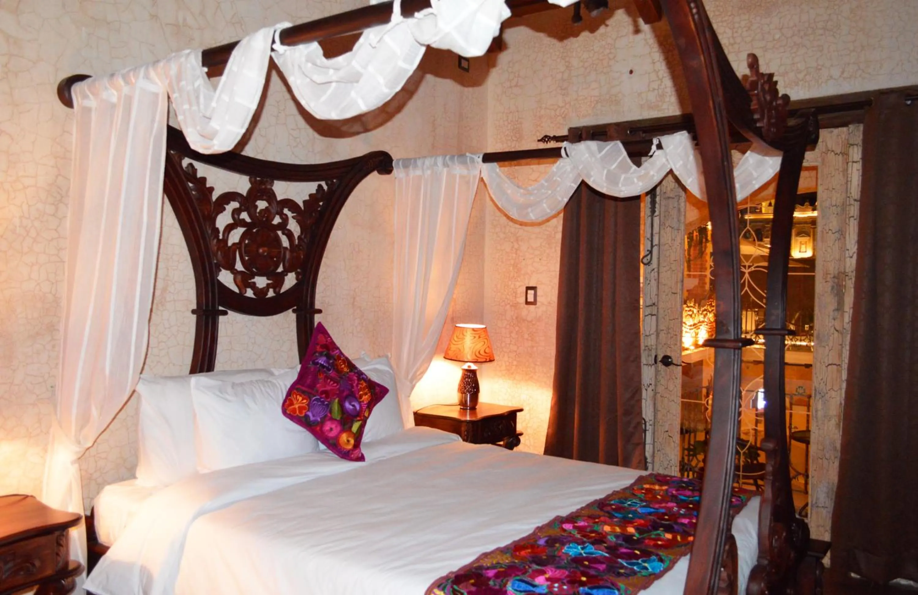 View (from property/room), Bed in Hotel Casa Realeza