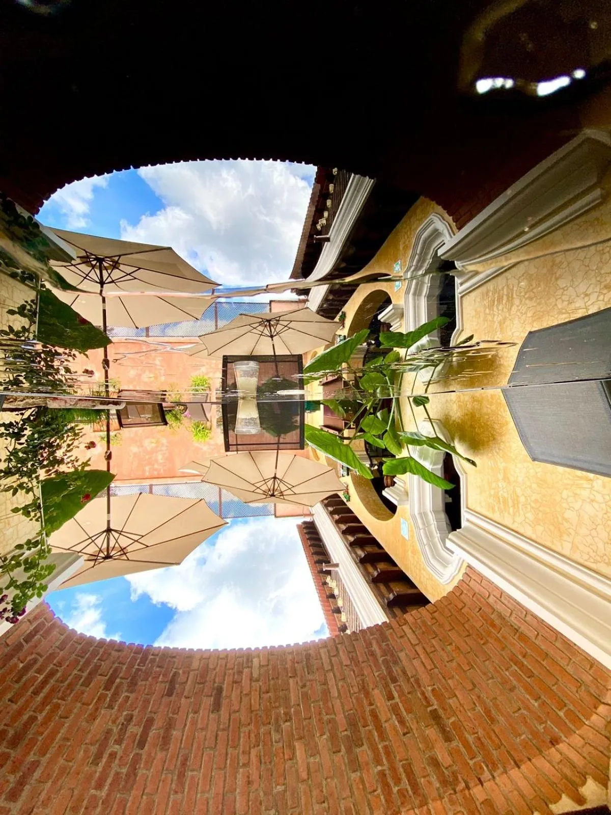 Property building in Hotel Casa Realeza