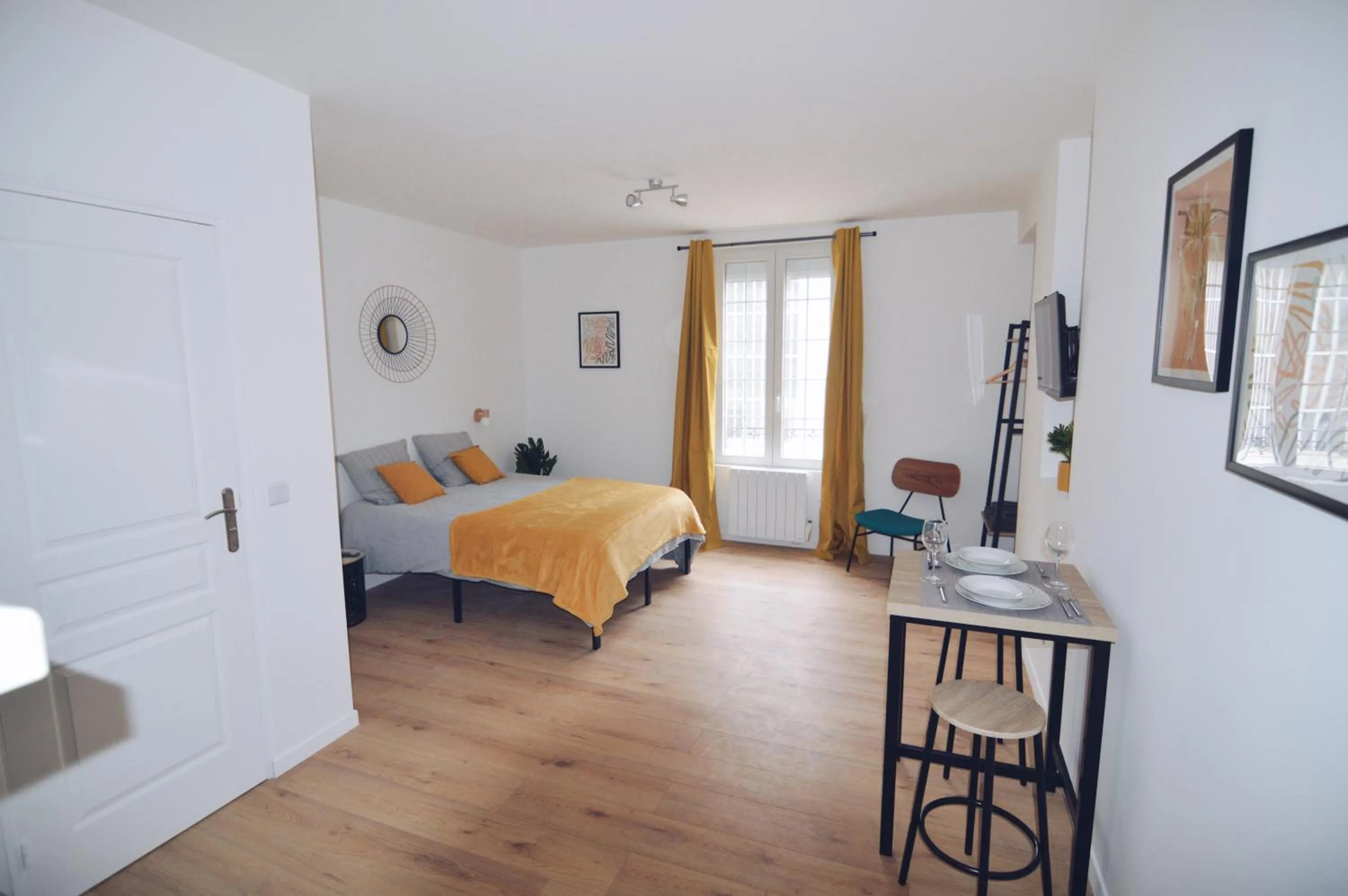 Photo of the whole room, Bed in Studios Lsquare Residence AFPA