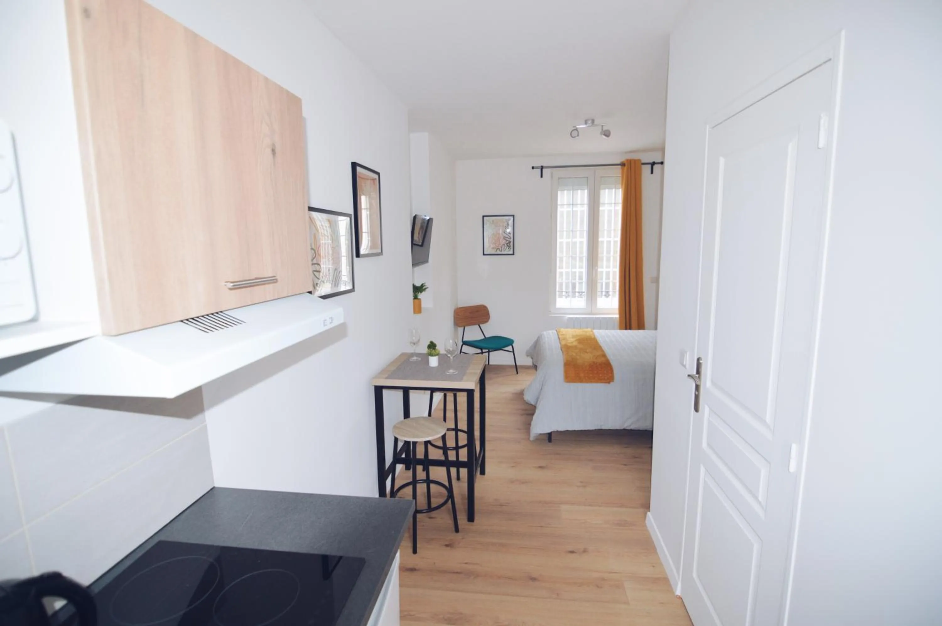 Photo of the whole room, Bed in Studios Lsquare Residence AFPA