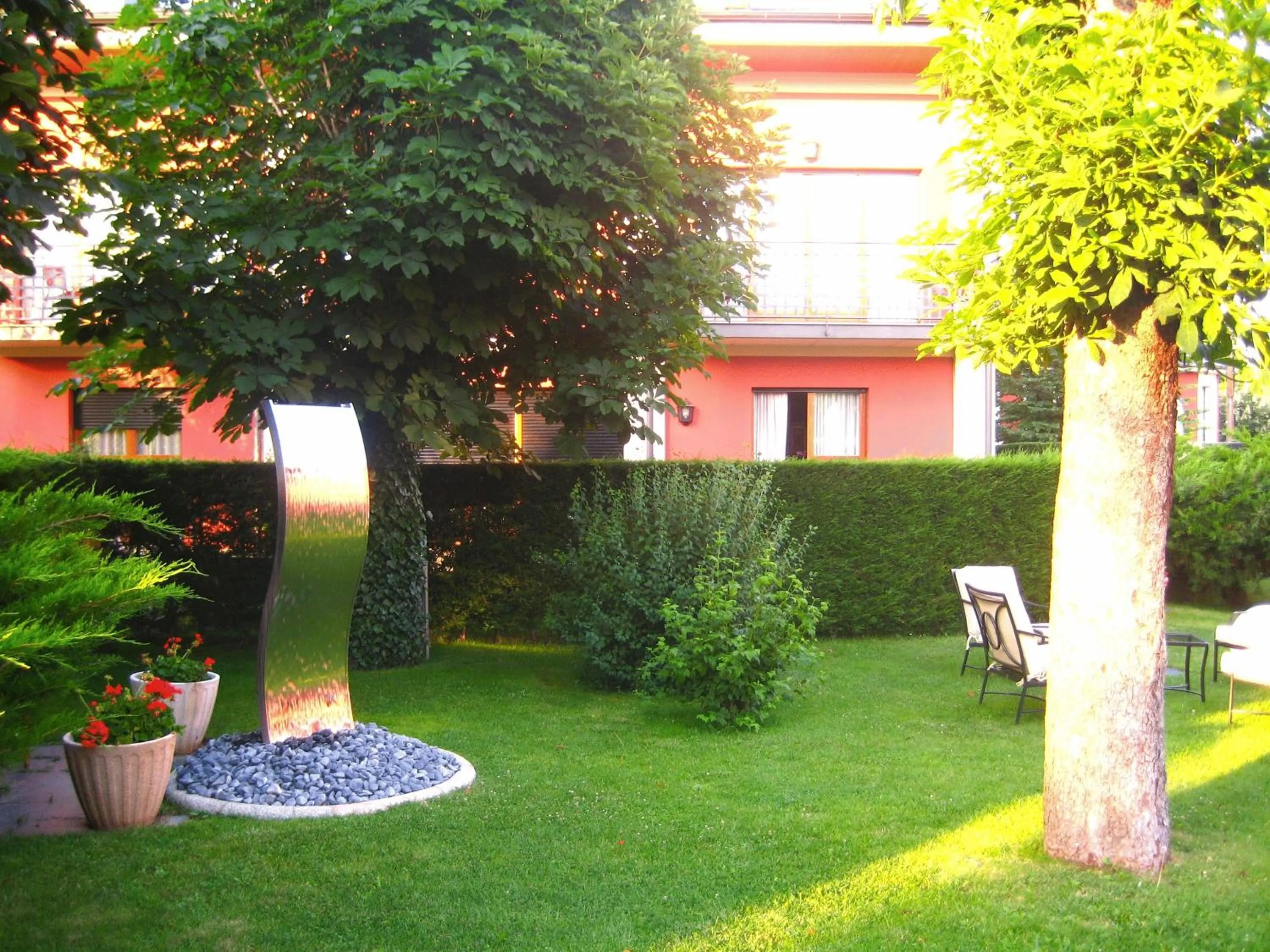 Summer in Hotel Del Lago