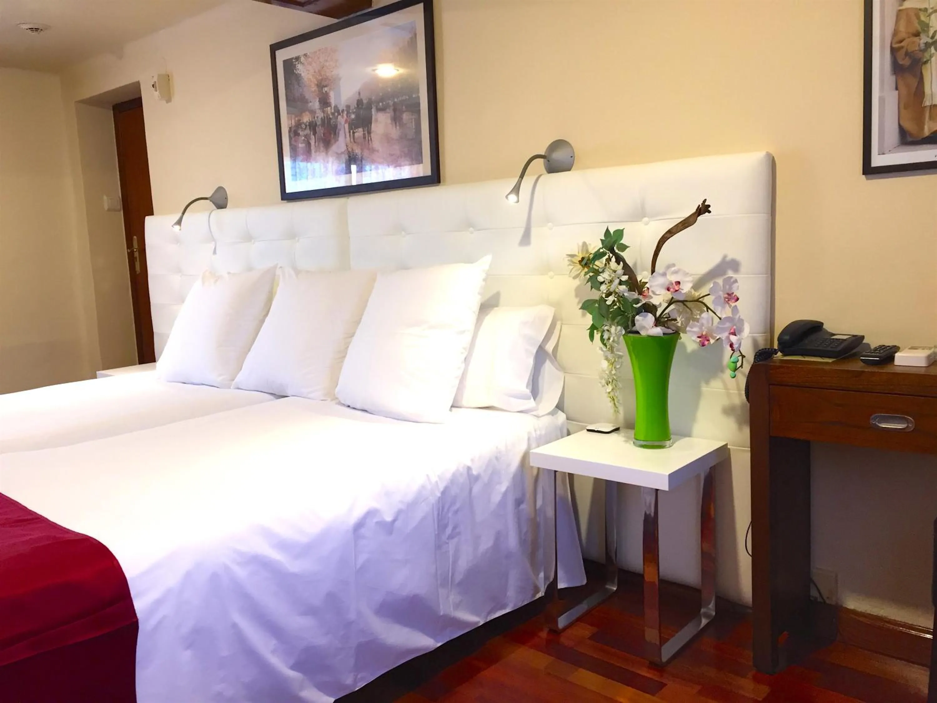 Bed in Hotel Del Lago