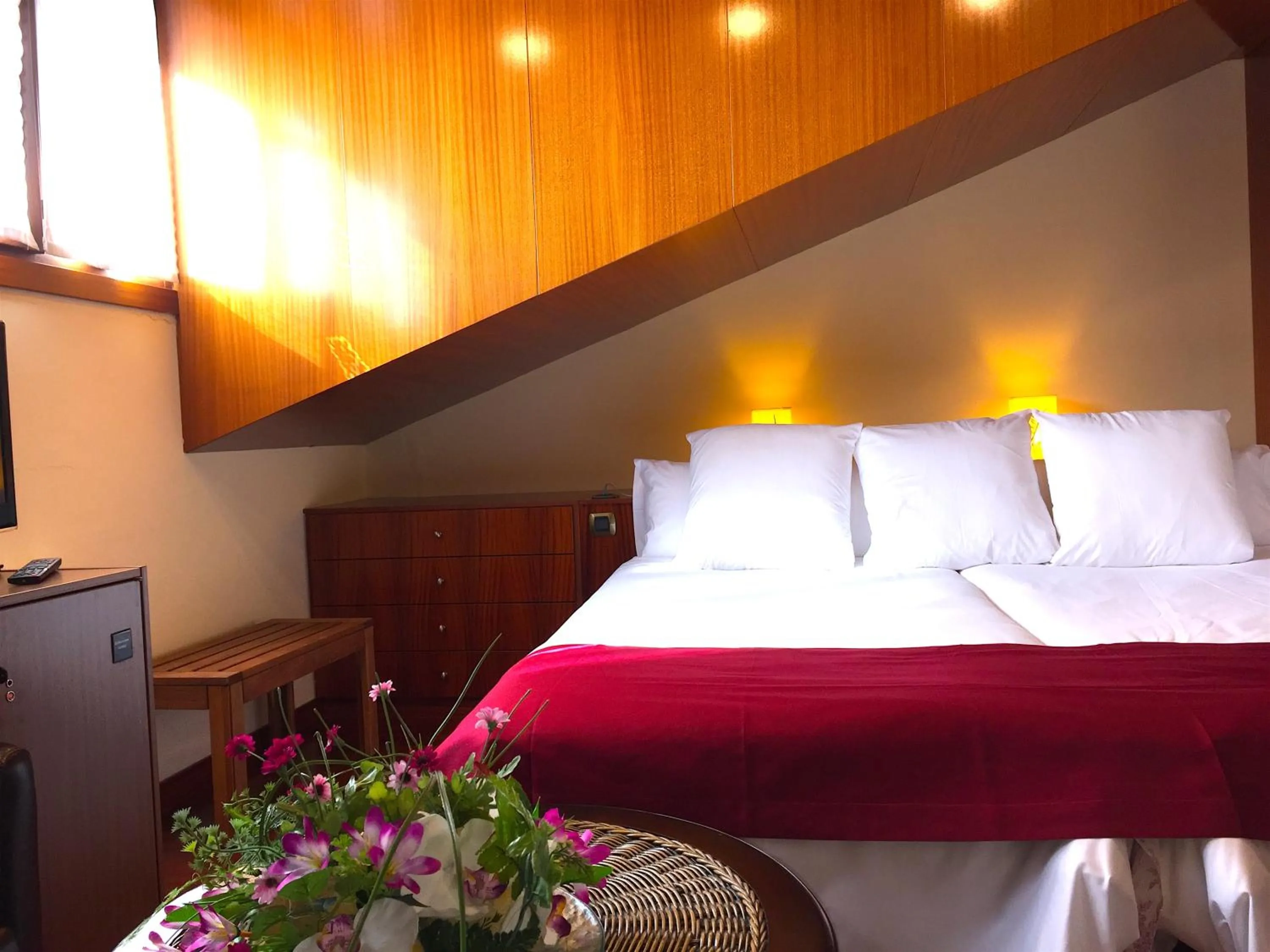 Decorative detail, Bed in Hotel Del Lago