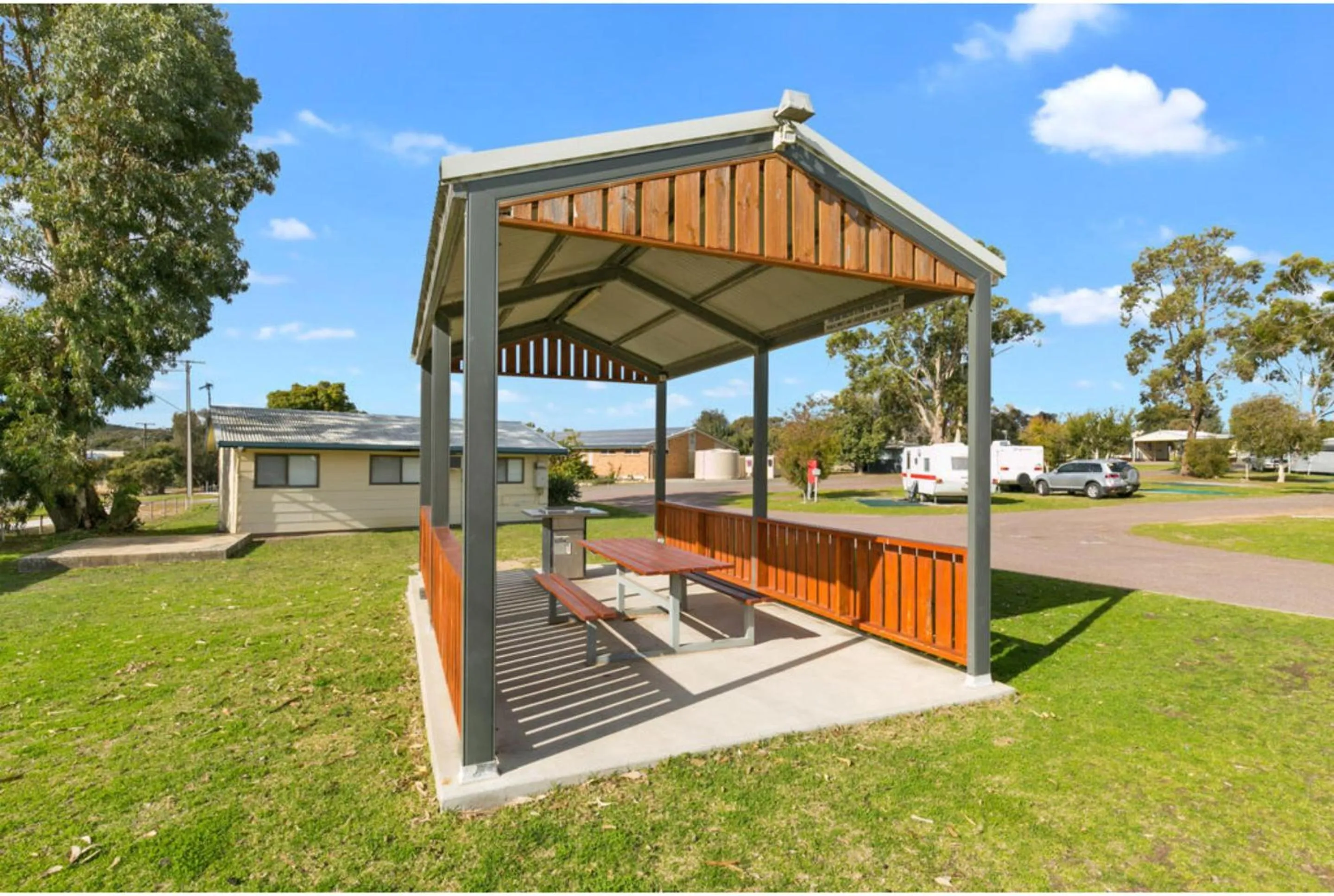 BBQ facilities in Discovery Parks - Coffin Bay