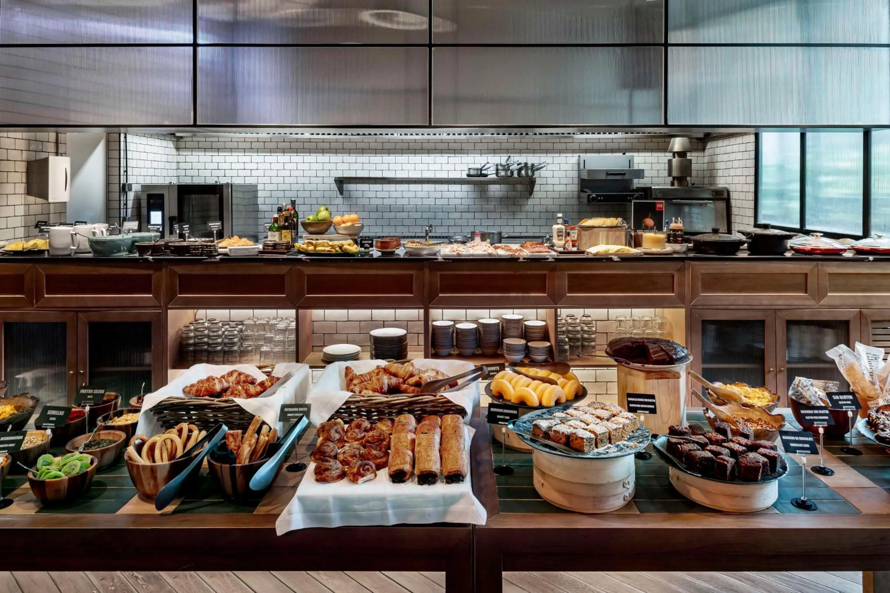 Breakfast in Radisson RED Madrid