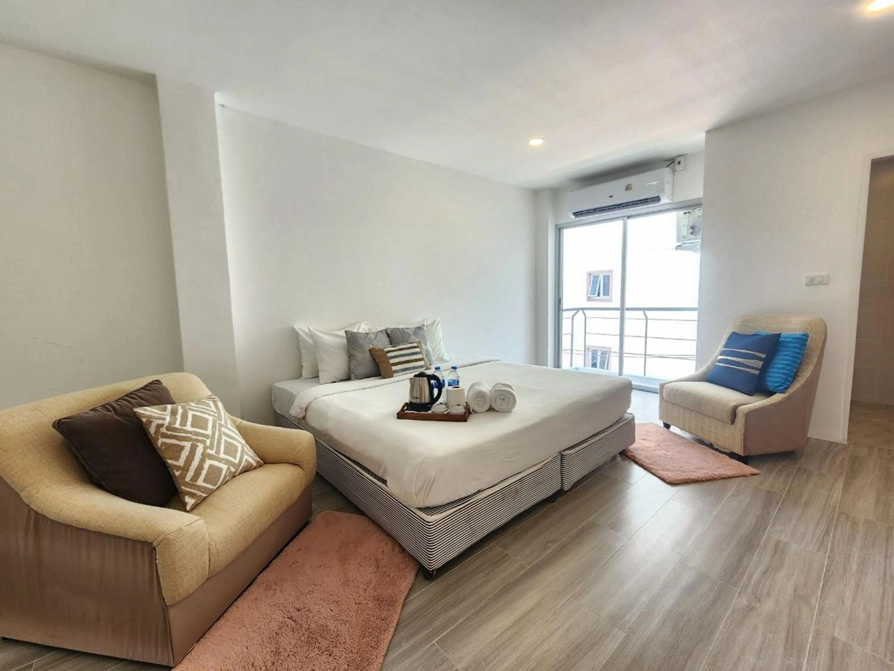 Bedroom in Patong Bay Inn