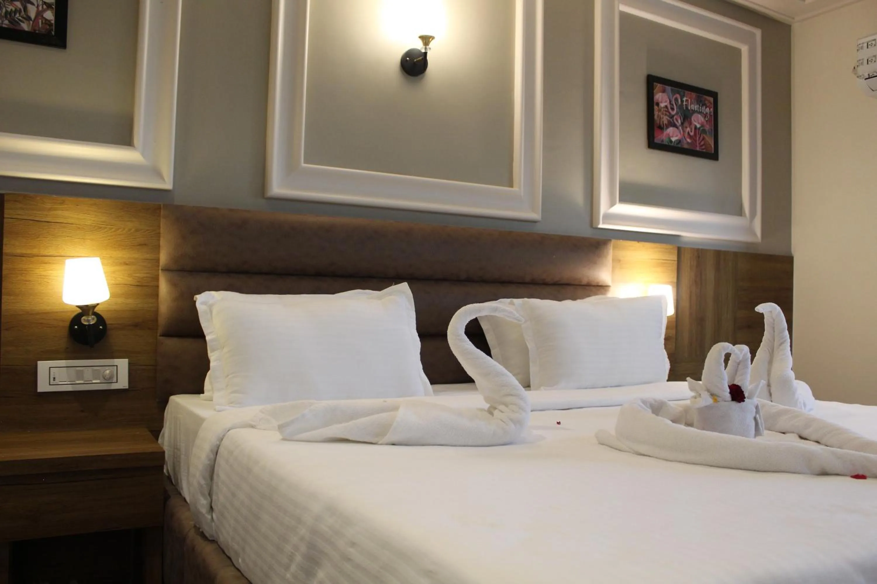Bed in Flamingo Club and Resort Una 3 Km Away from Diu Check Post