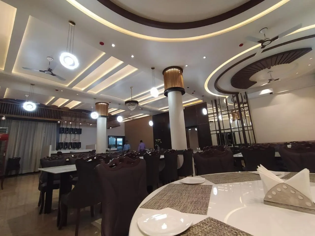 Restaurant/places to eat in Flamingo Club and Resort Una 3 Km Away from Diu Check Post