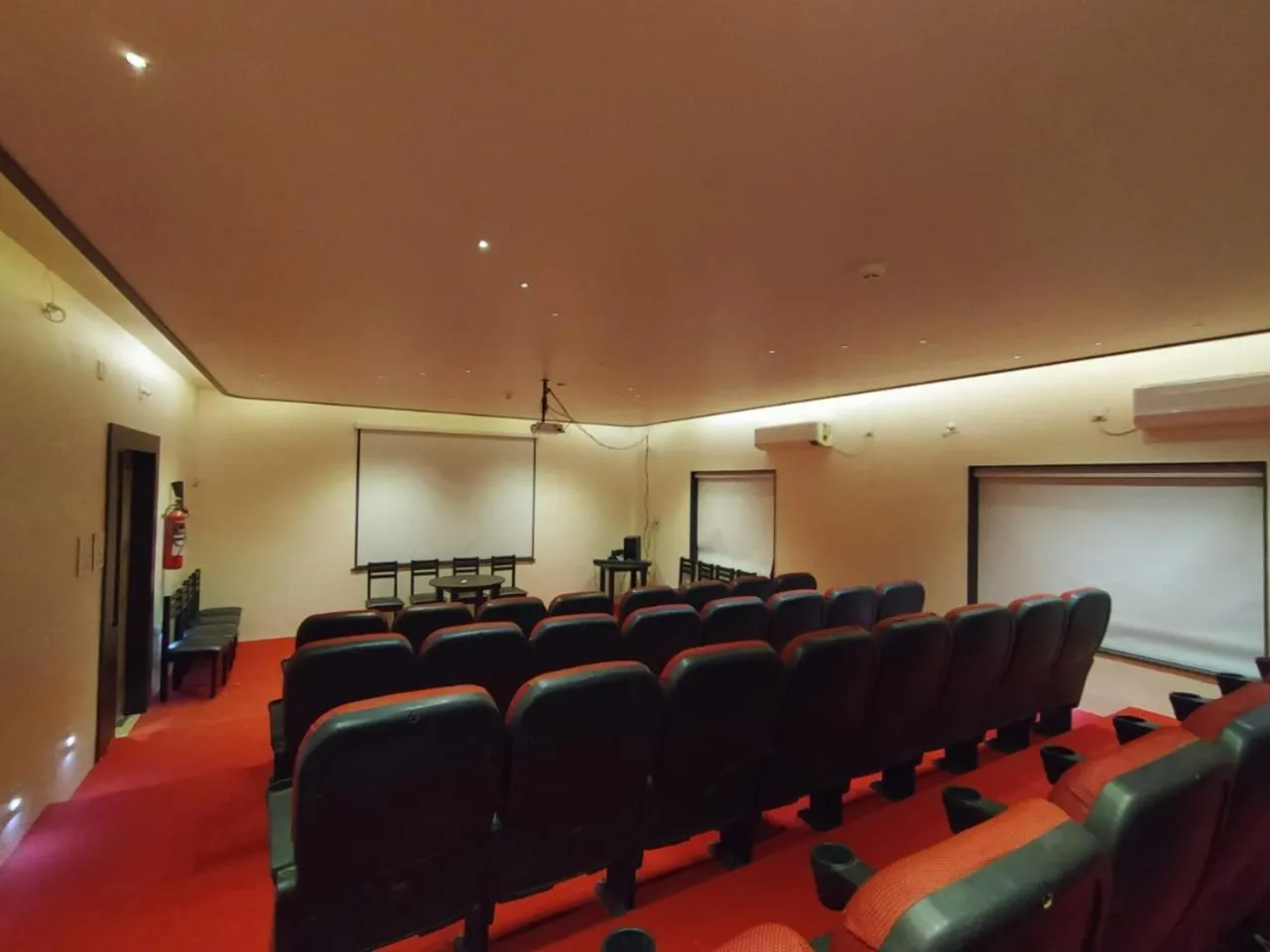 Meeting/conference room in Flamingo Club and Resort Una 3 Km Away from Diu Check Post