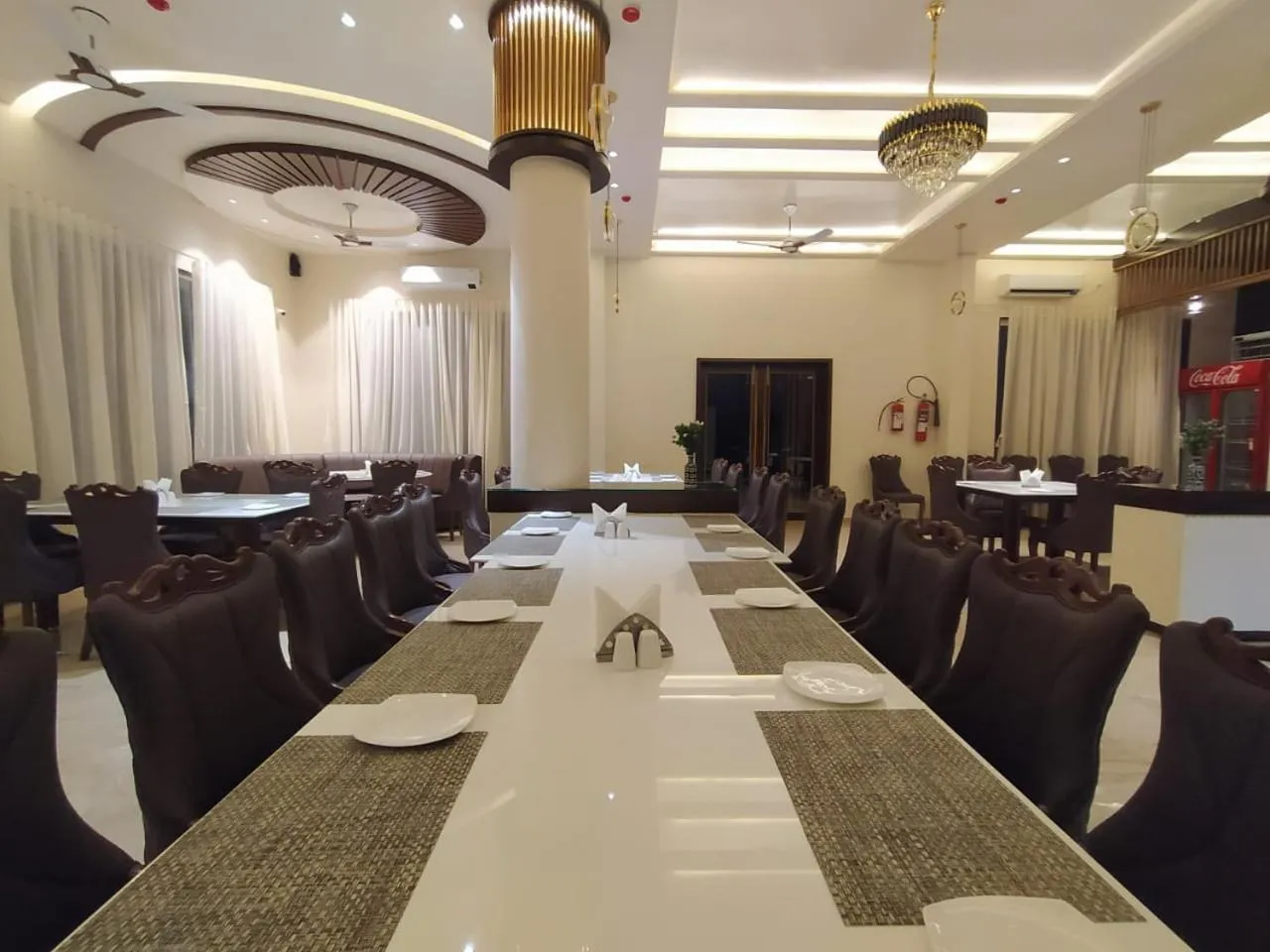 Restaurant/places to eat in Flamingo Club and Resort Una 3 Km Away from Diu Check Post