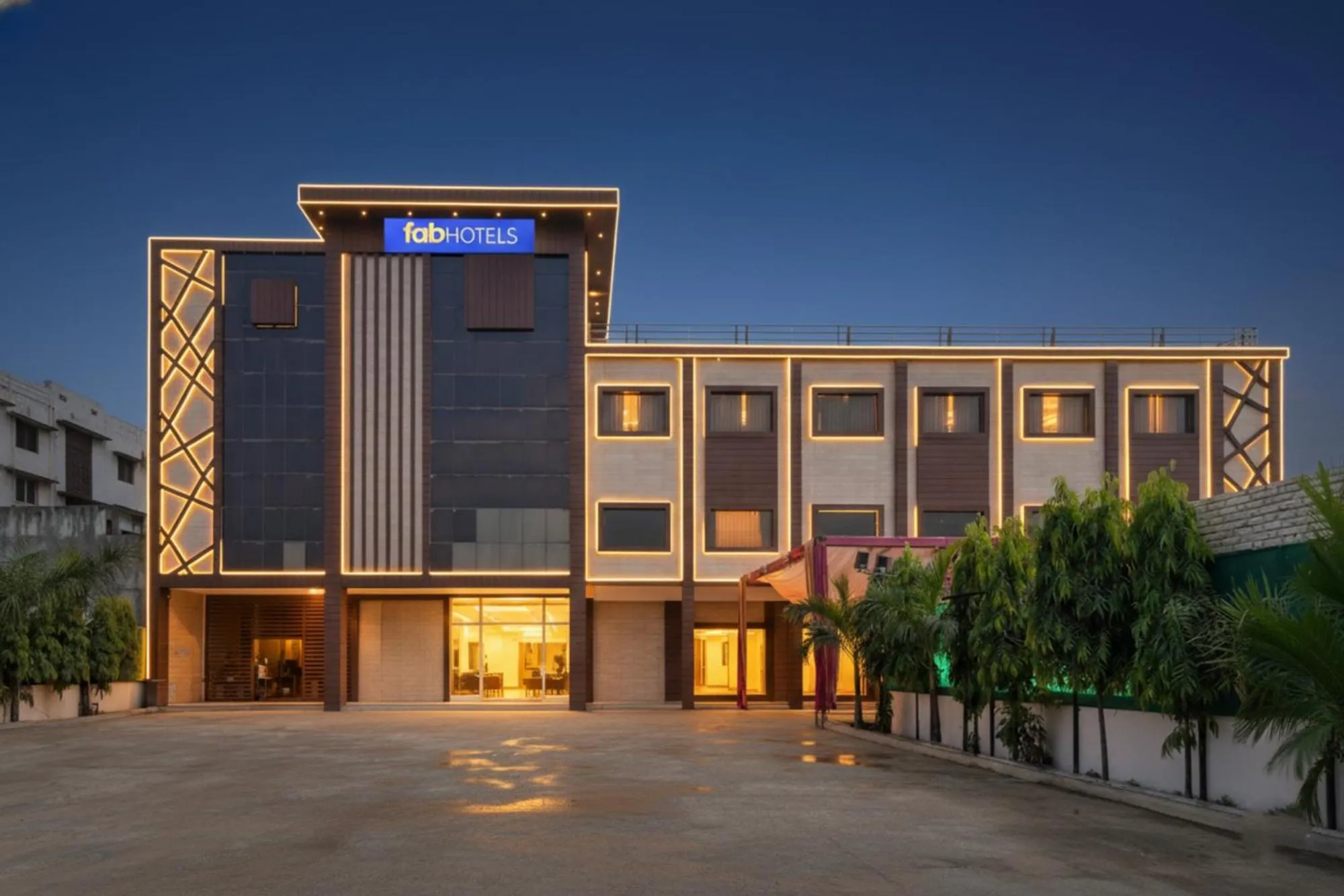 Facade/entrance in FabHotel Palm Bliss