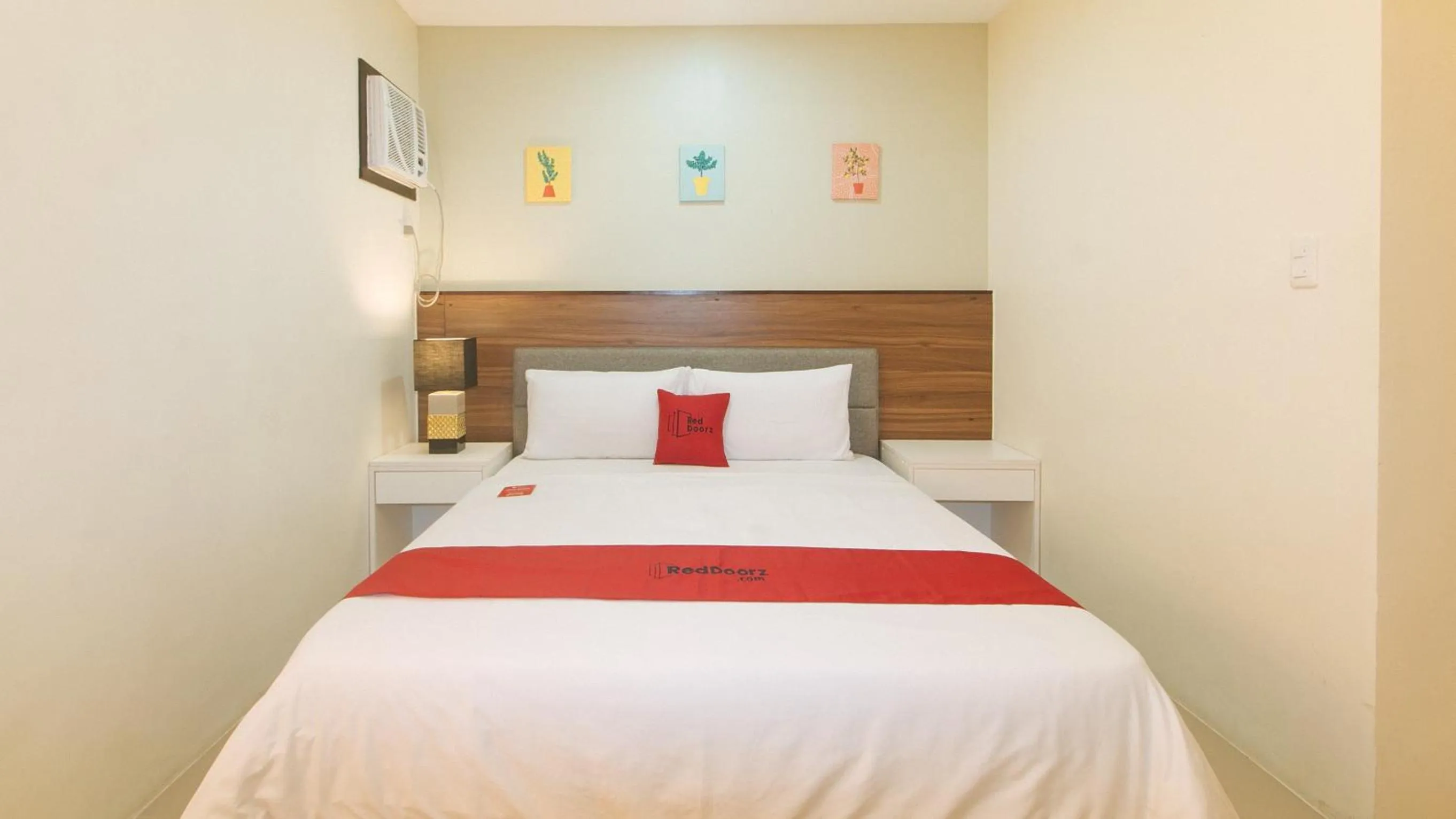 Bedroom, Bed in RedDoorz @ Leoncia Apartelle Mandaue City
