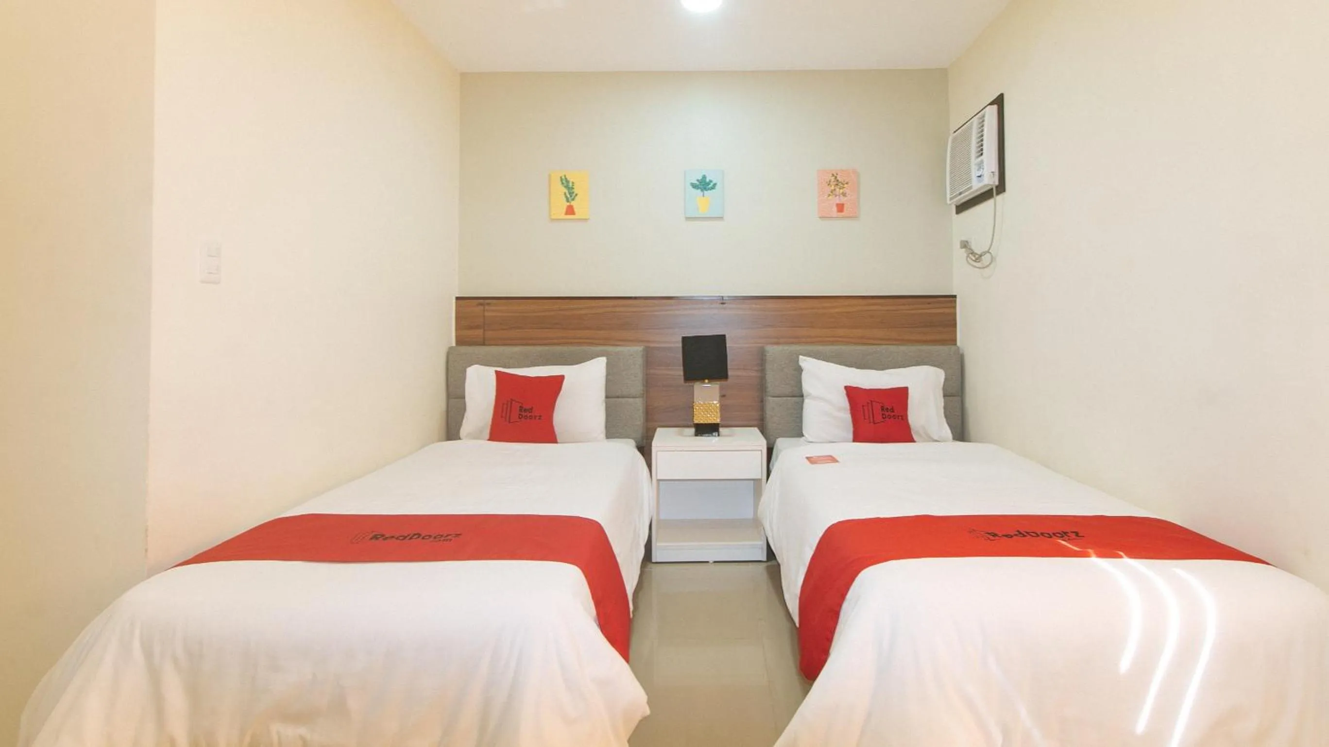 Bedroom, Bed in RedDoorz @ Leoncia Apartelle Mandaue City