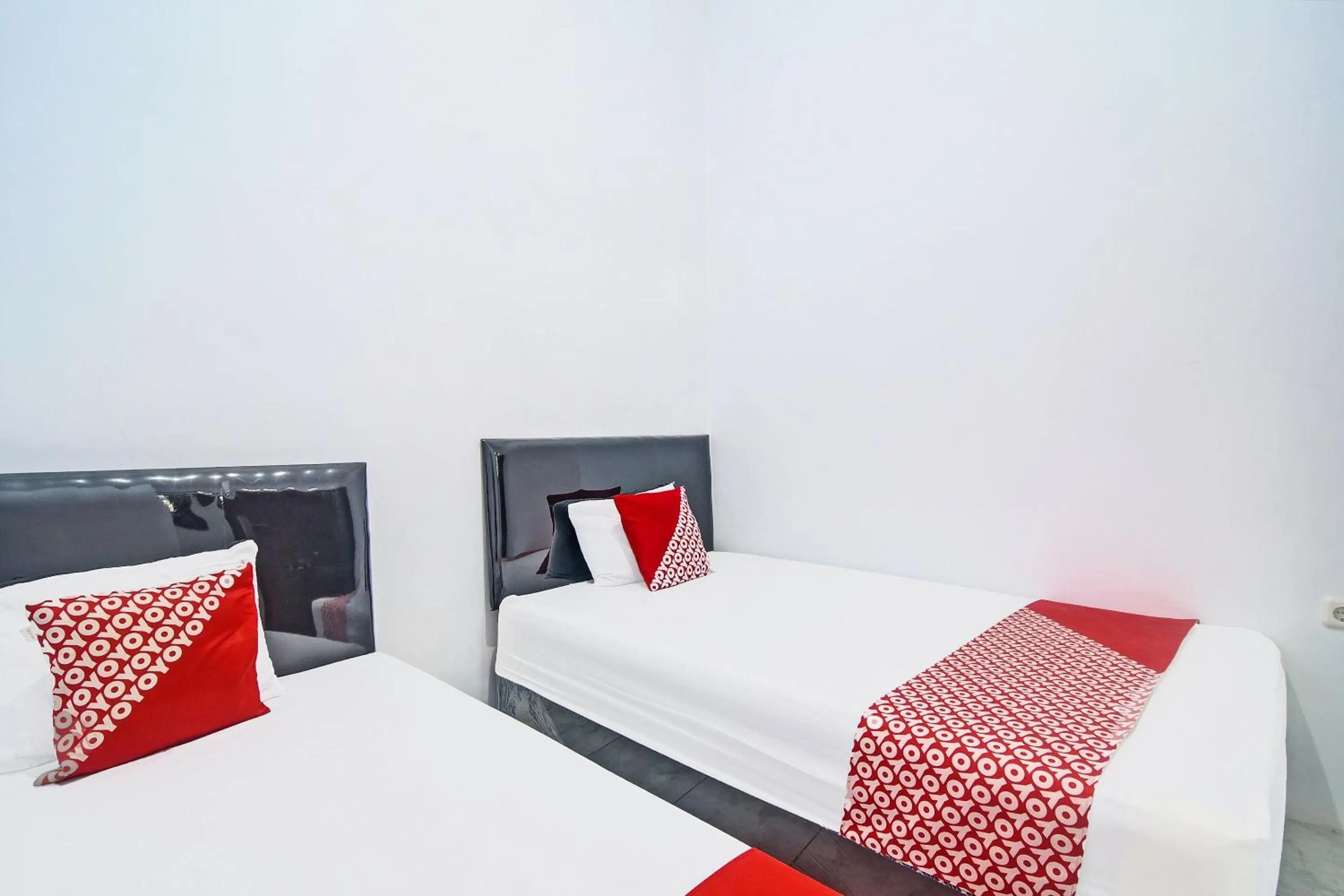 Bedroom, Bed in Hotel O Cvictory Inn