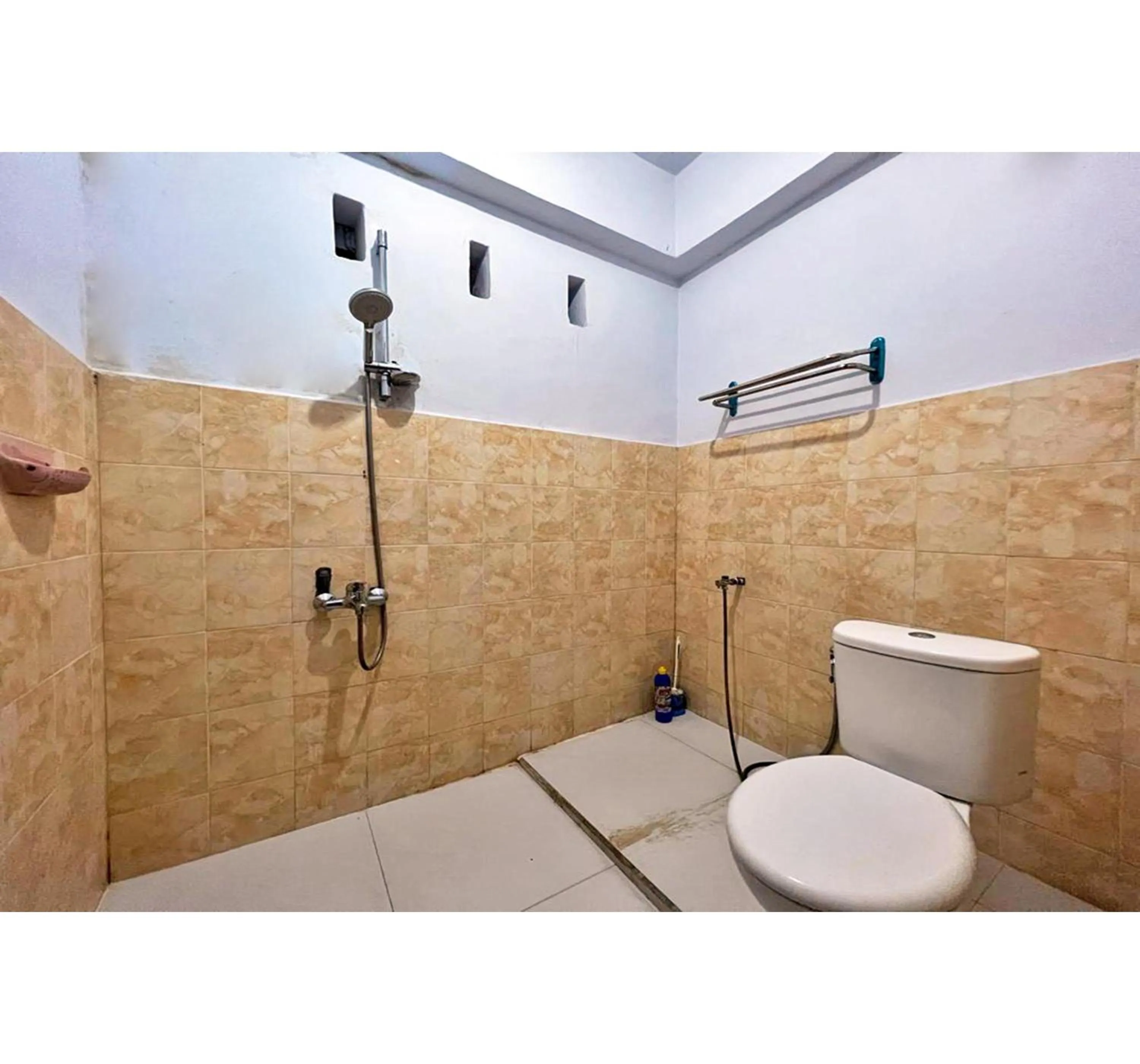 Bathroom in Hotel O Wisma Samudra