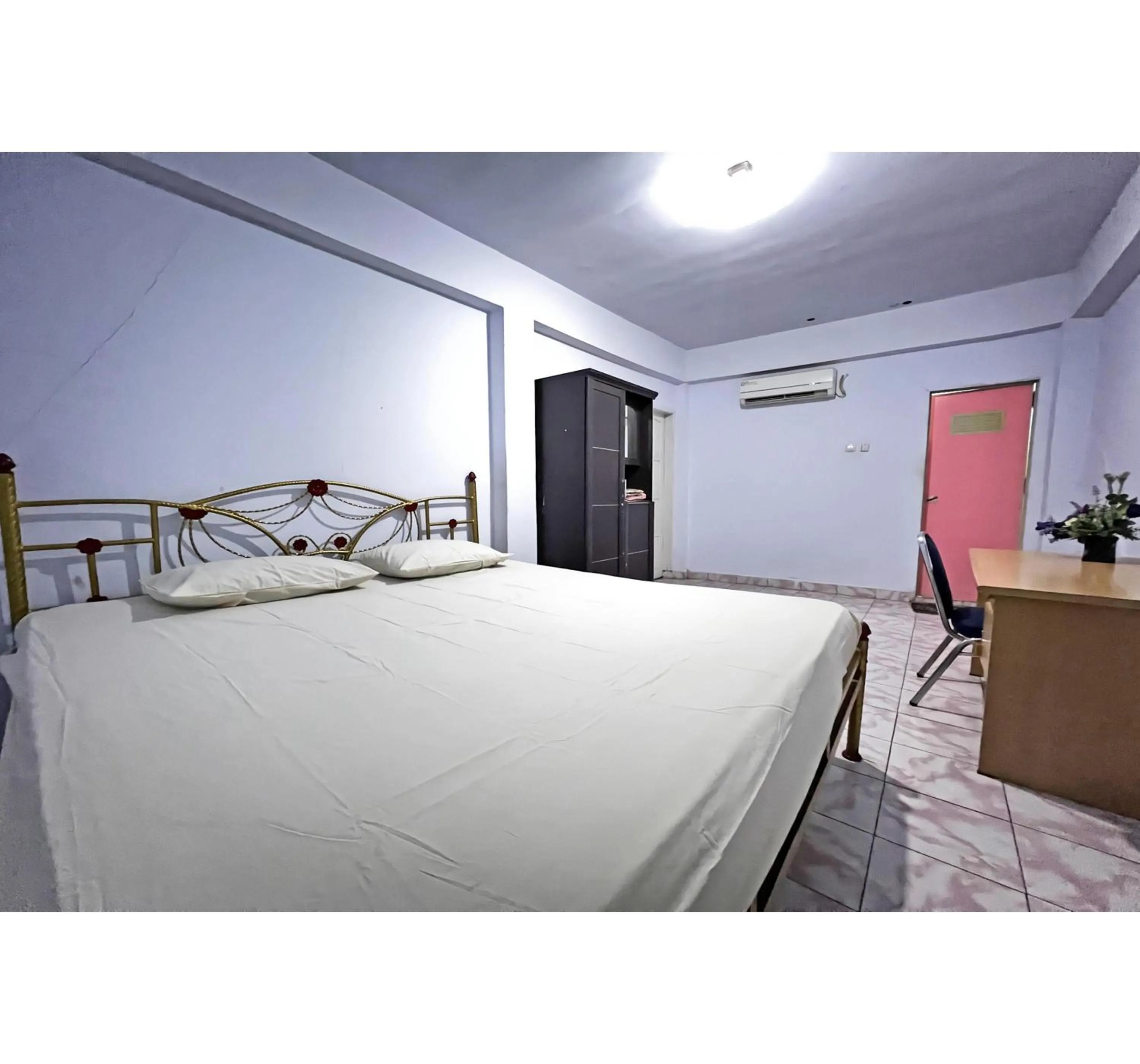 Bedroom, Bed in Hotel O Wisma Samudra