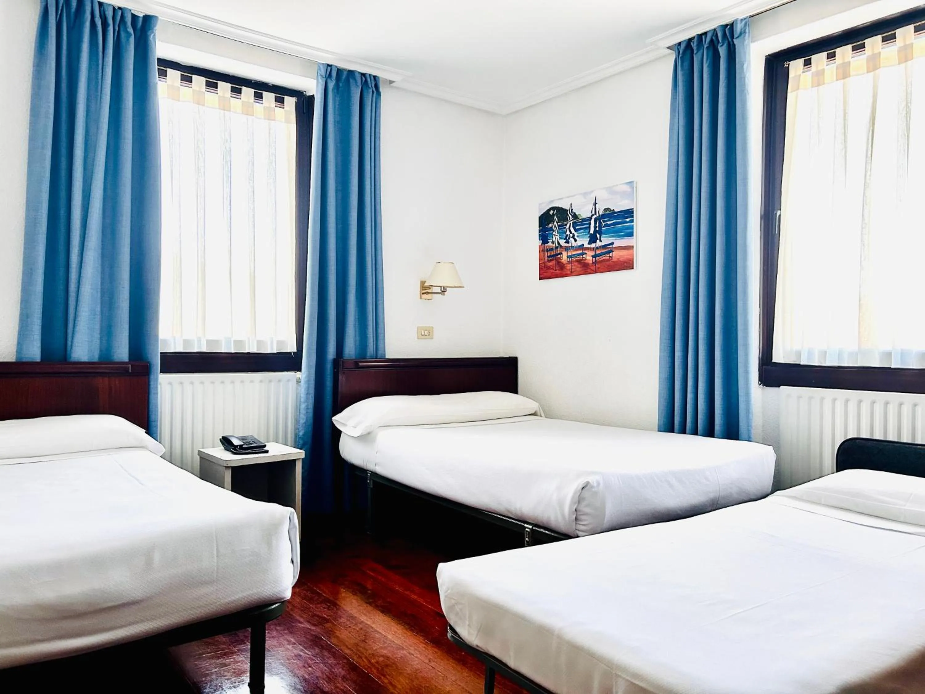 Photo of the whole room, Bed in Hotel Zarauz