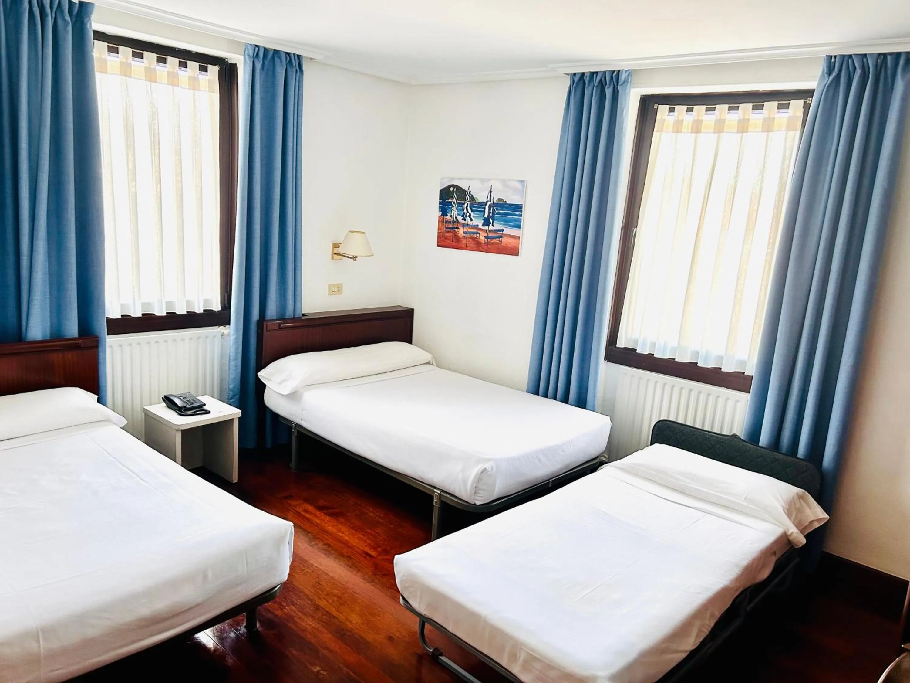 Photo of the whole room, Bed in Hotel Zarauz