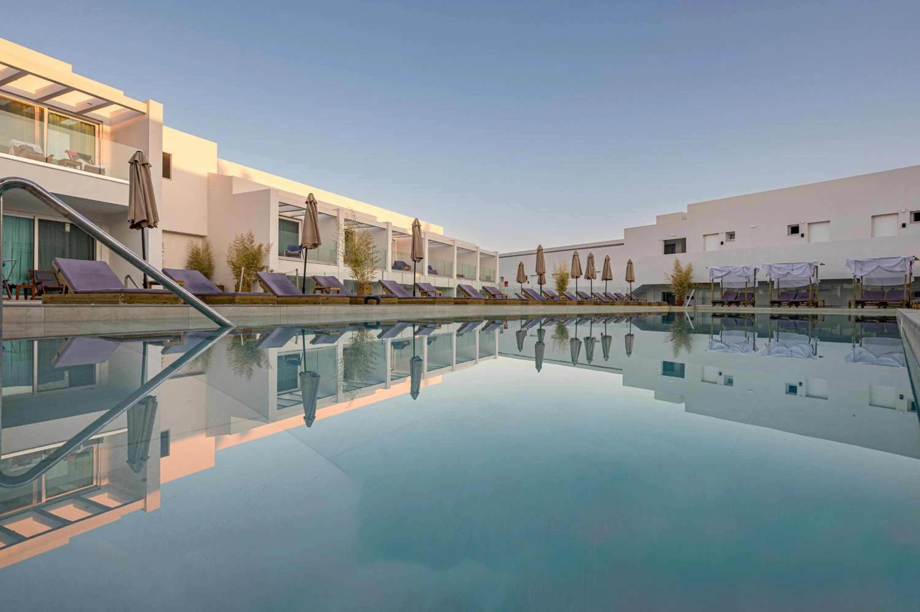 Pool view in Mirage Bleu Hotel
