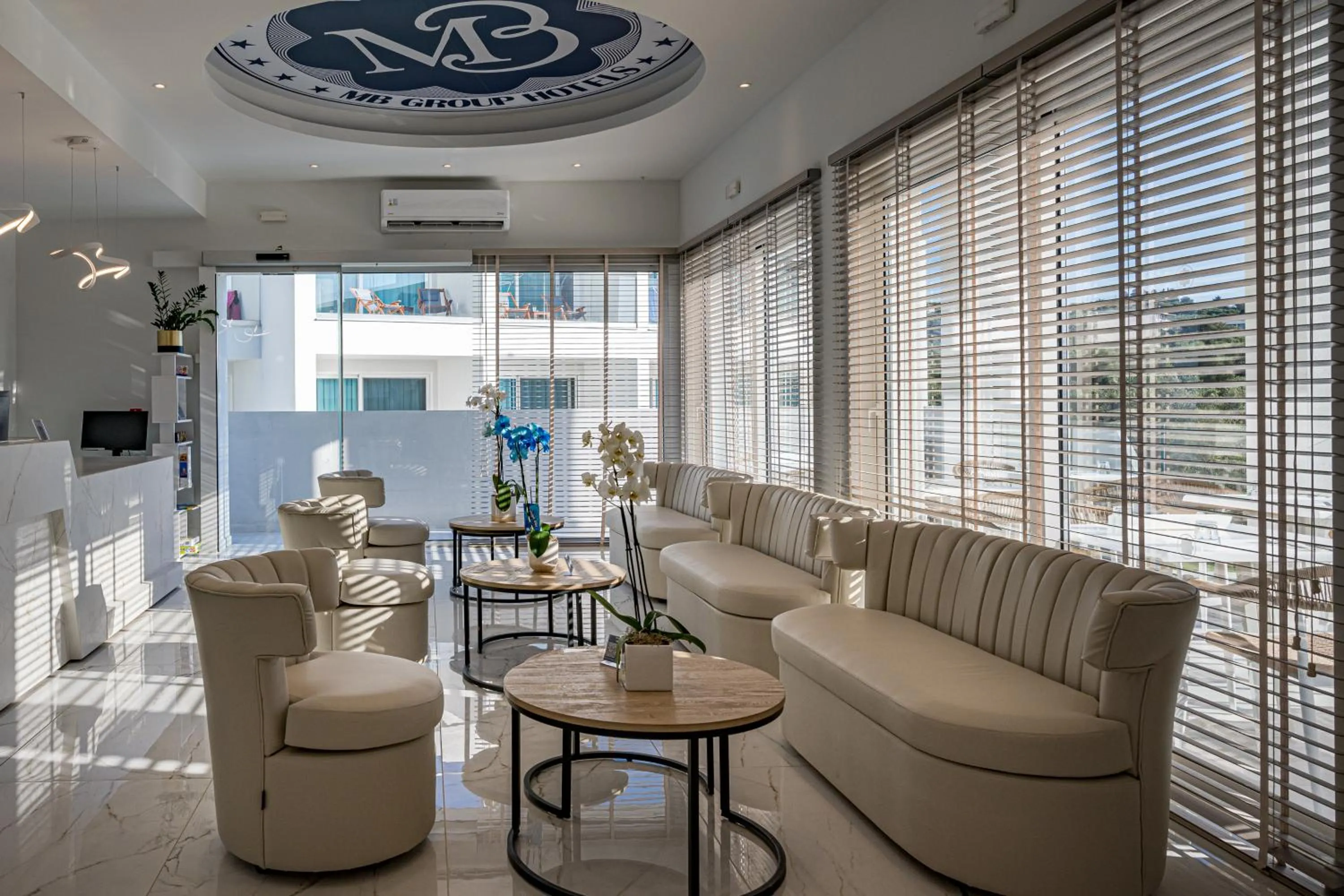 Lobby or reception in Mirage Bleu Hotel