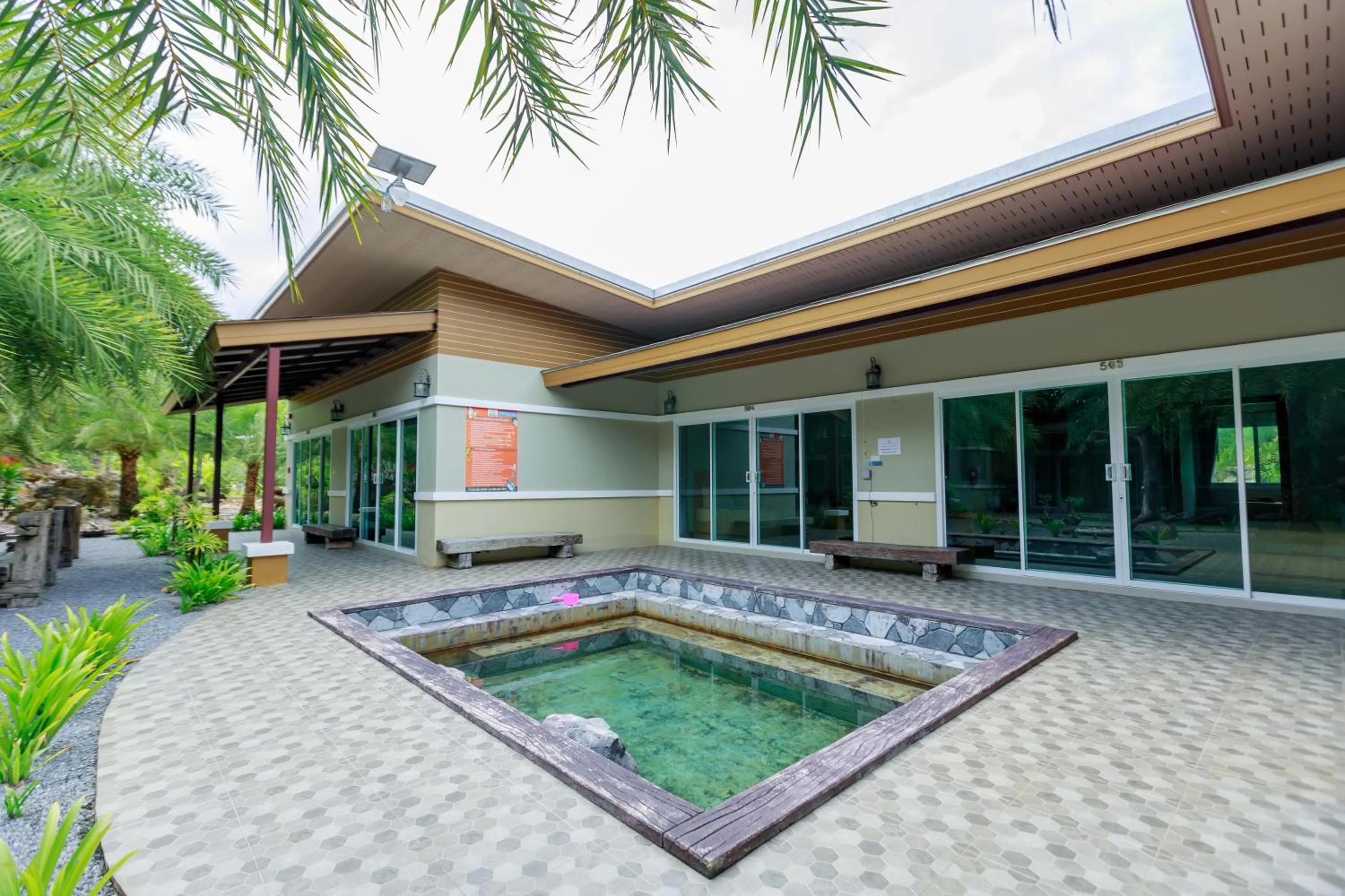 Property building in Saline Hot Spring Resort นำ้พุร้อนเค็ม รีสอร์ท