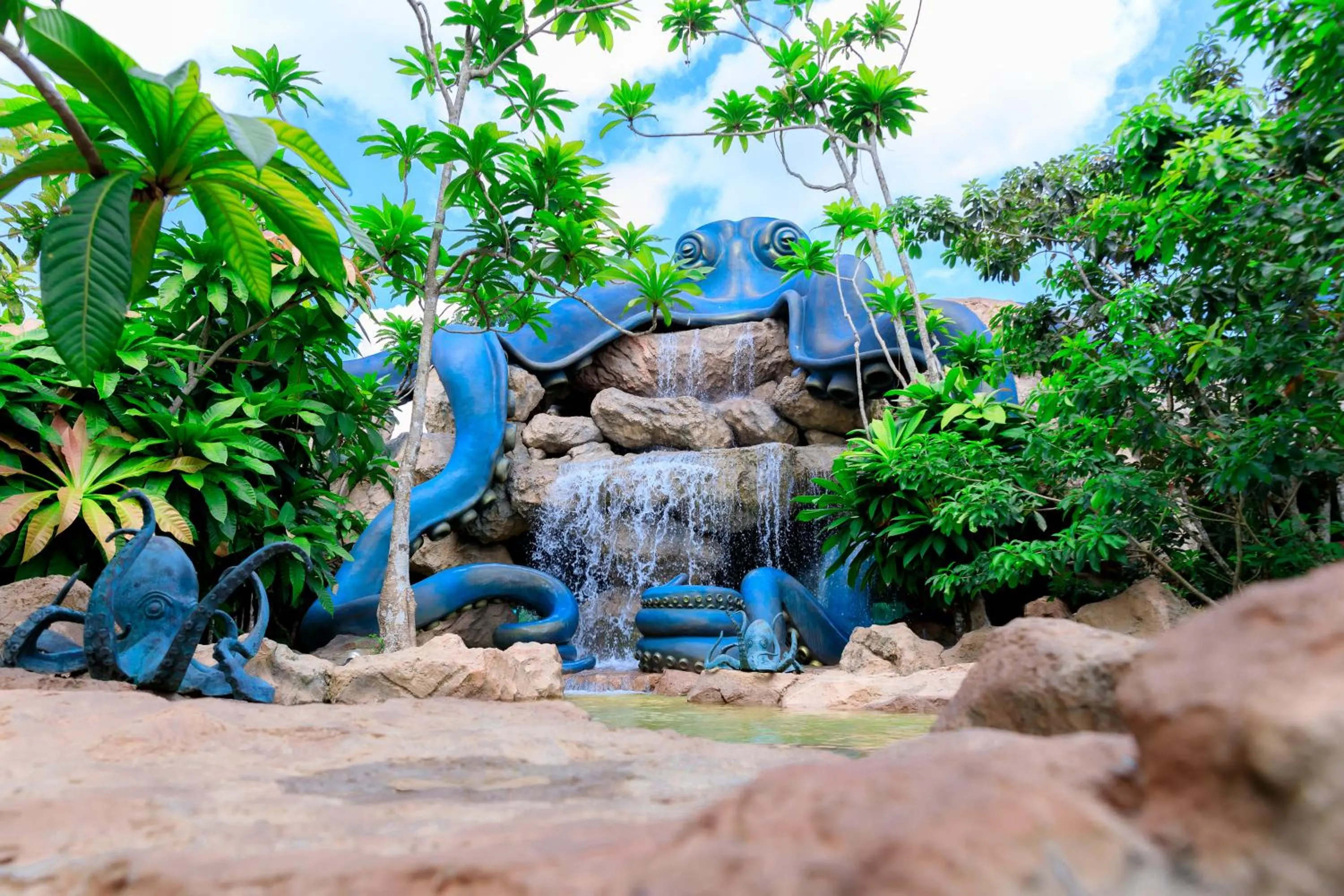 Nearby landmark in Saline Hot Spring Resort นำ้พุร้อนเค็ม รีสอร์ท