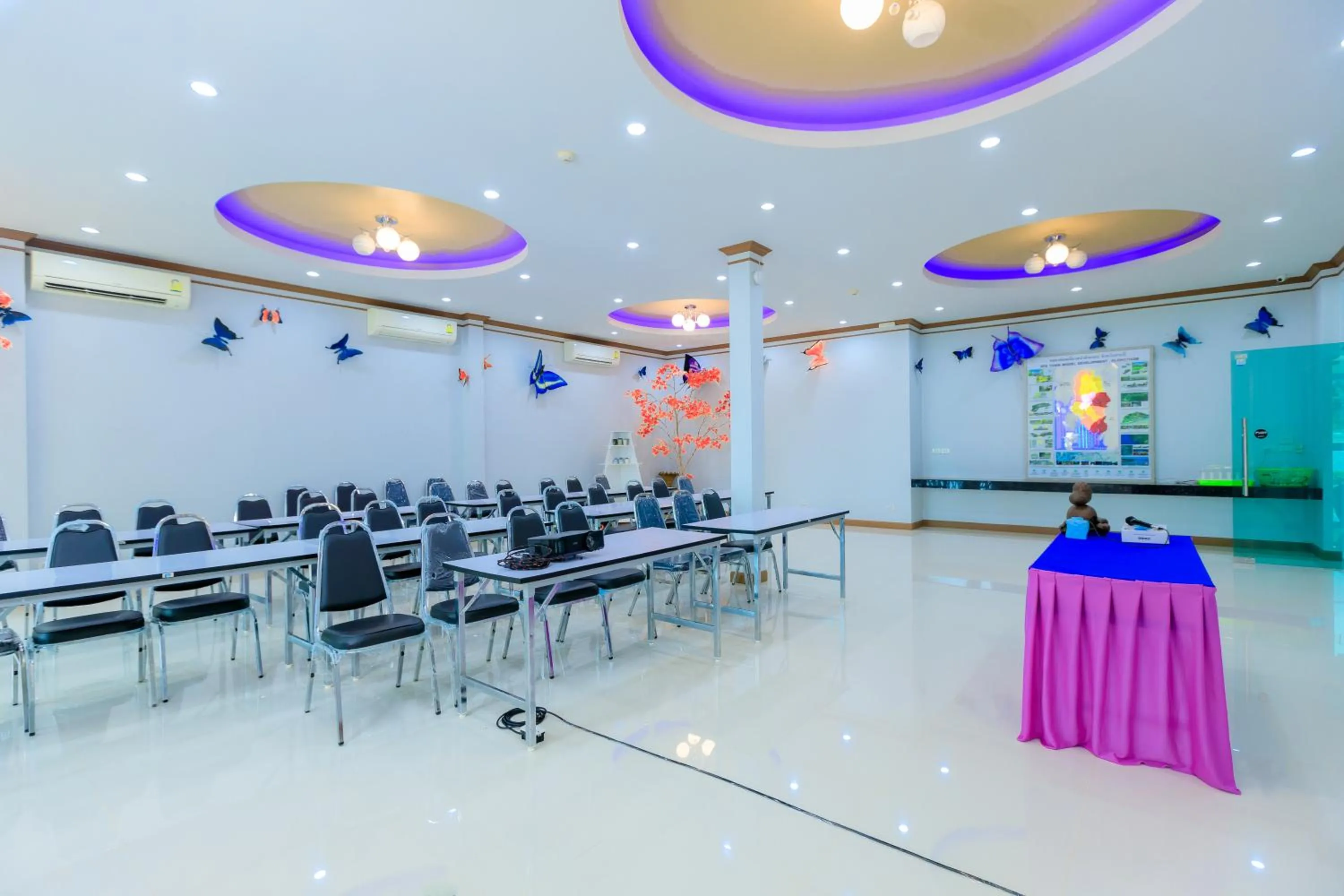 Business facilities in Saline Hot Spring Resort นำ้พุร้อนเค็ม รีสอร์ท