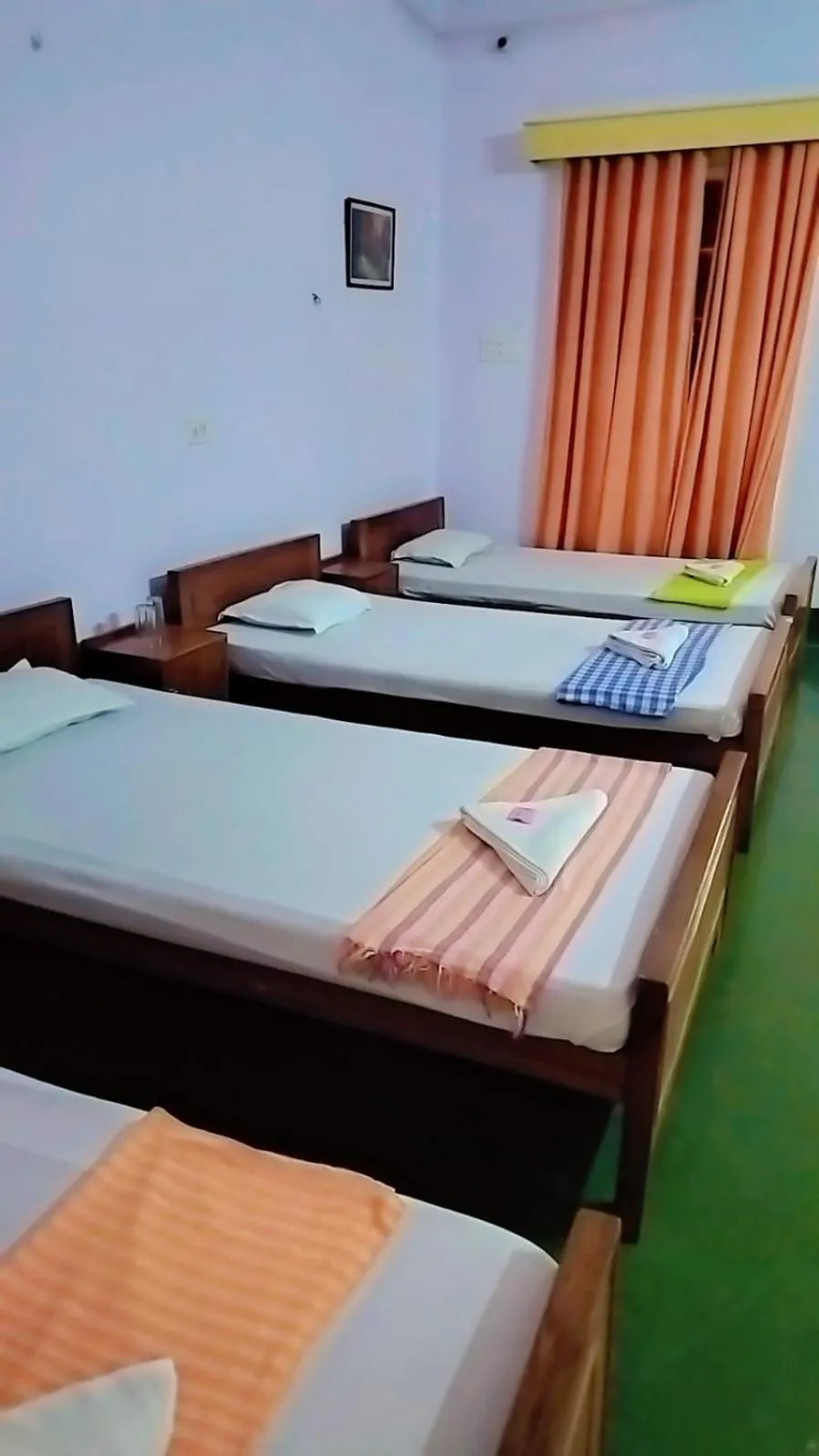 Bed in YWCA GALLWAY GUEST HOUSE