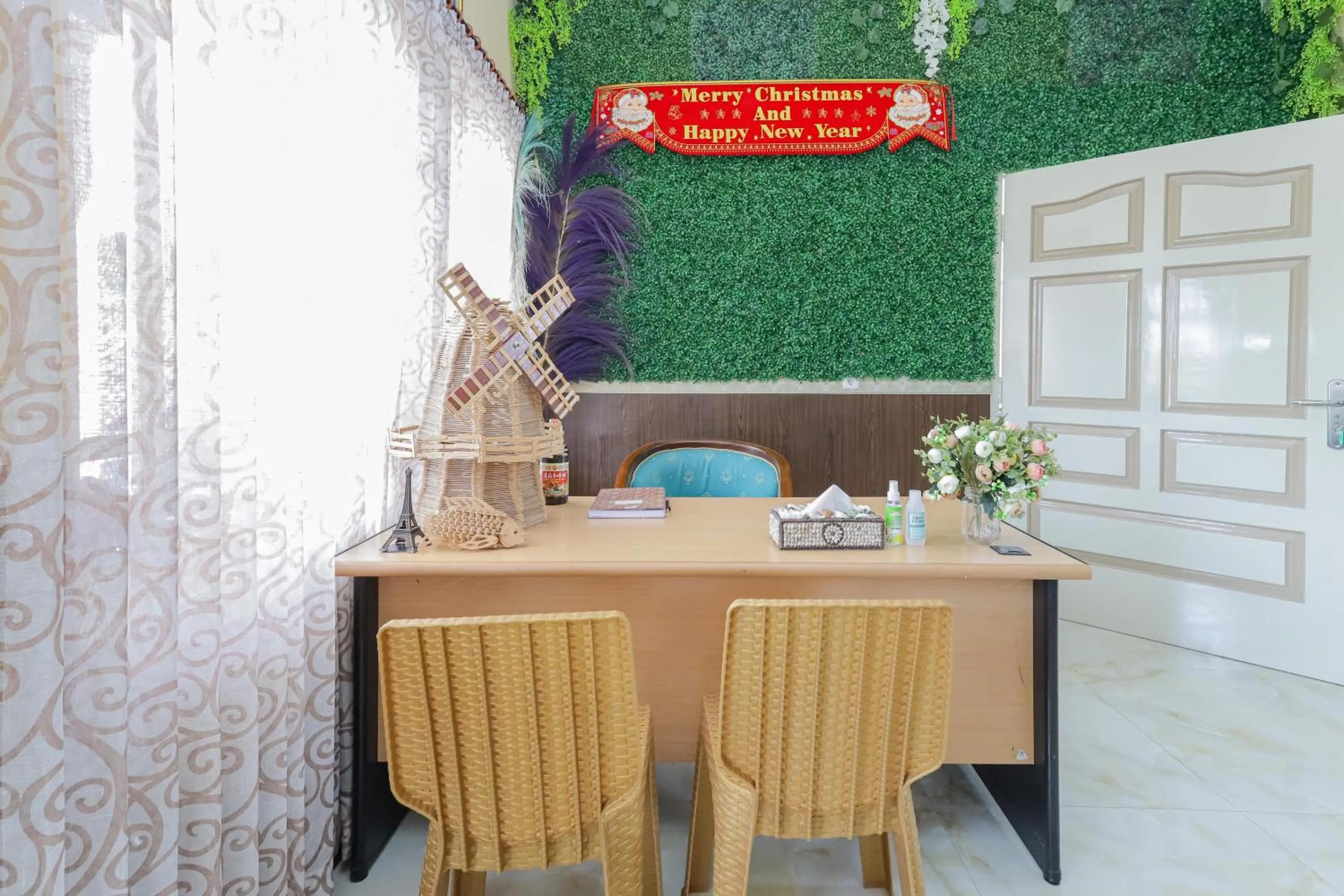 Lobby or reception in RedDoorz Plus @ Villa Bontes Batu