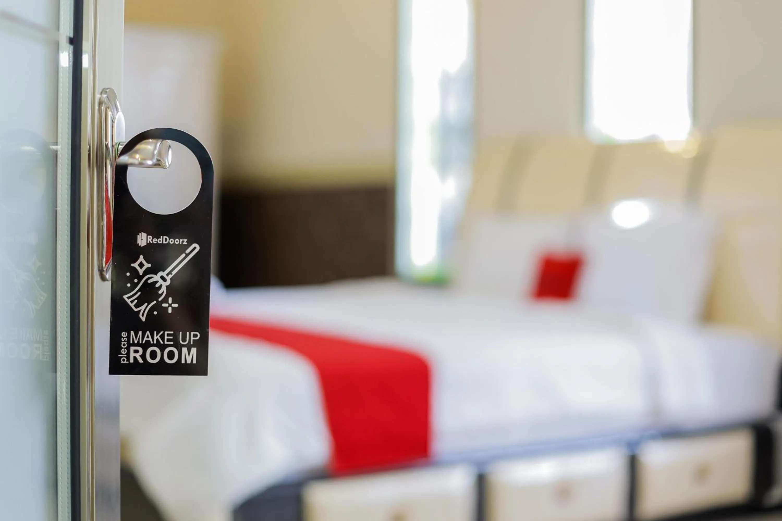 Bedroom, Bed in RedDoorz Plus @ Villa Bontes Batu