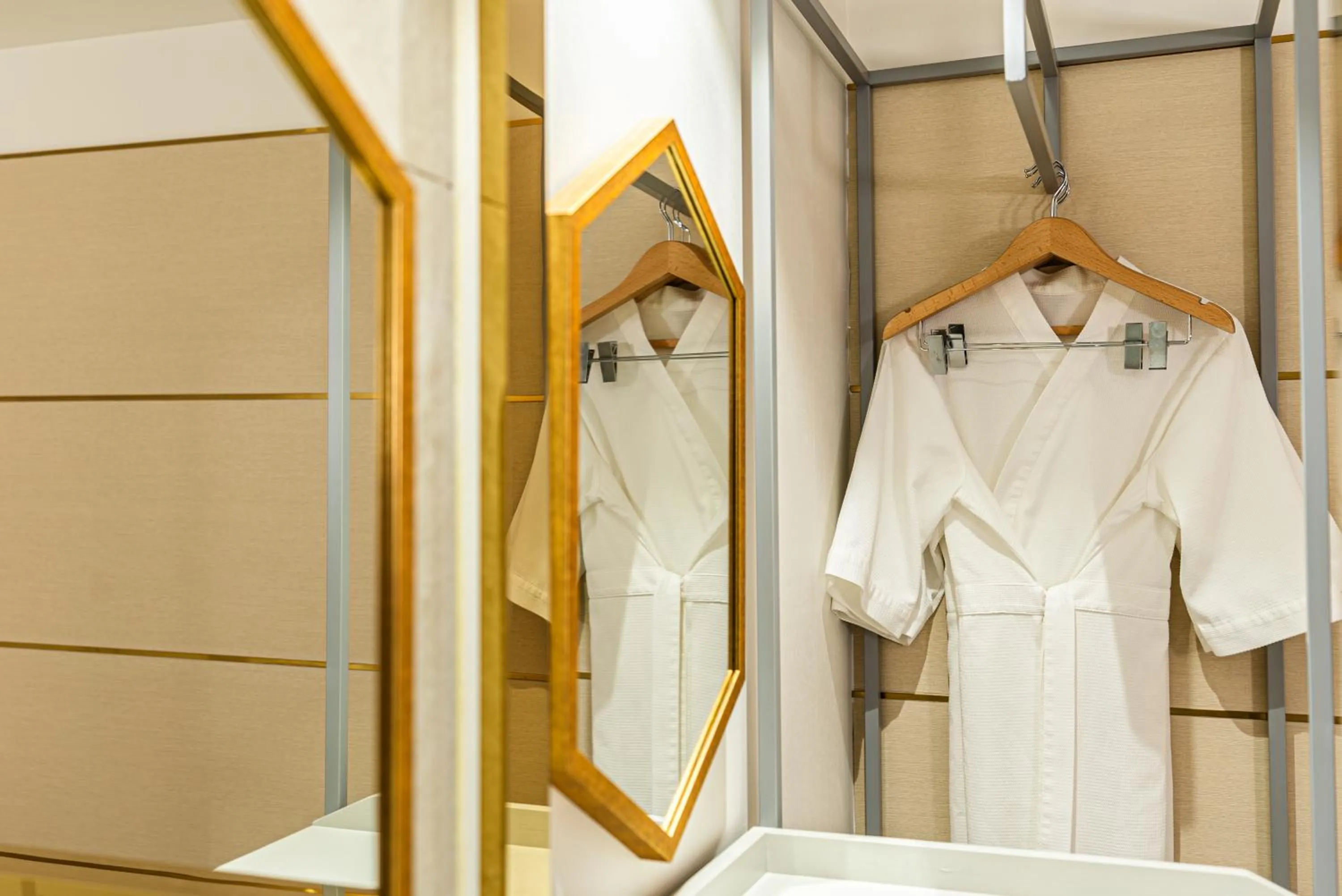 wardrobe in Hotel The Grang Seogwipo