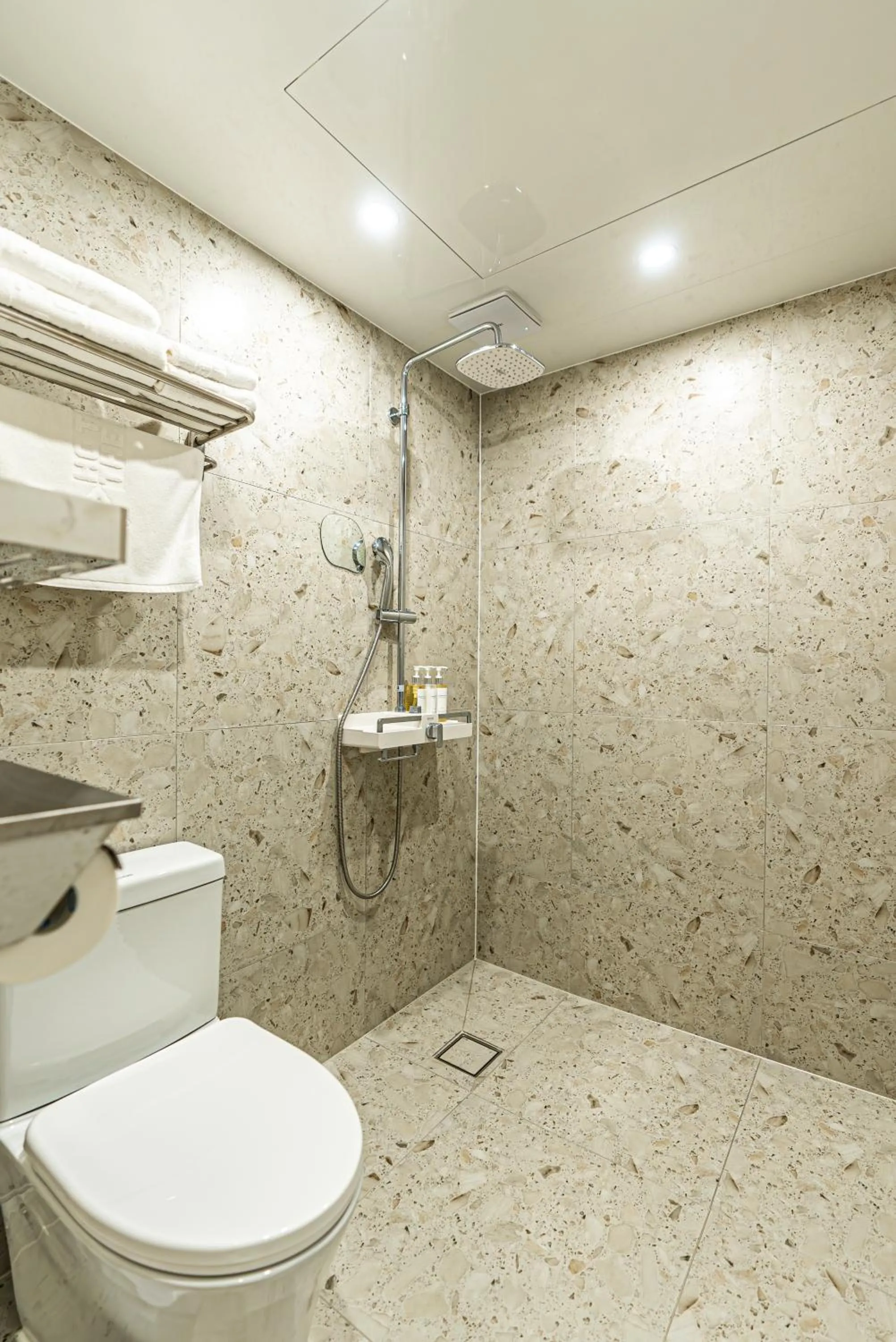 Toilet in Hotel The Grang Seogwipo