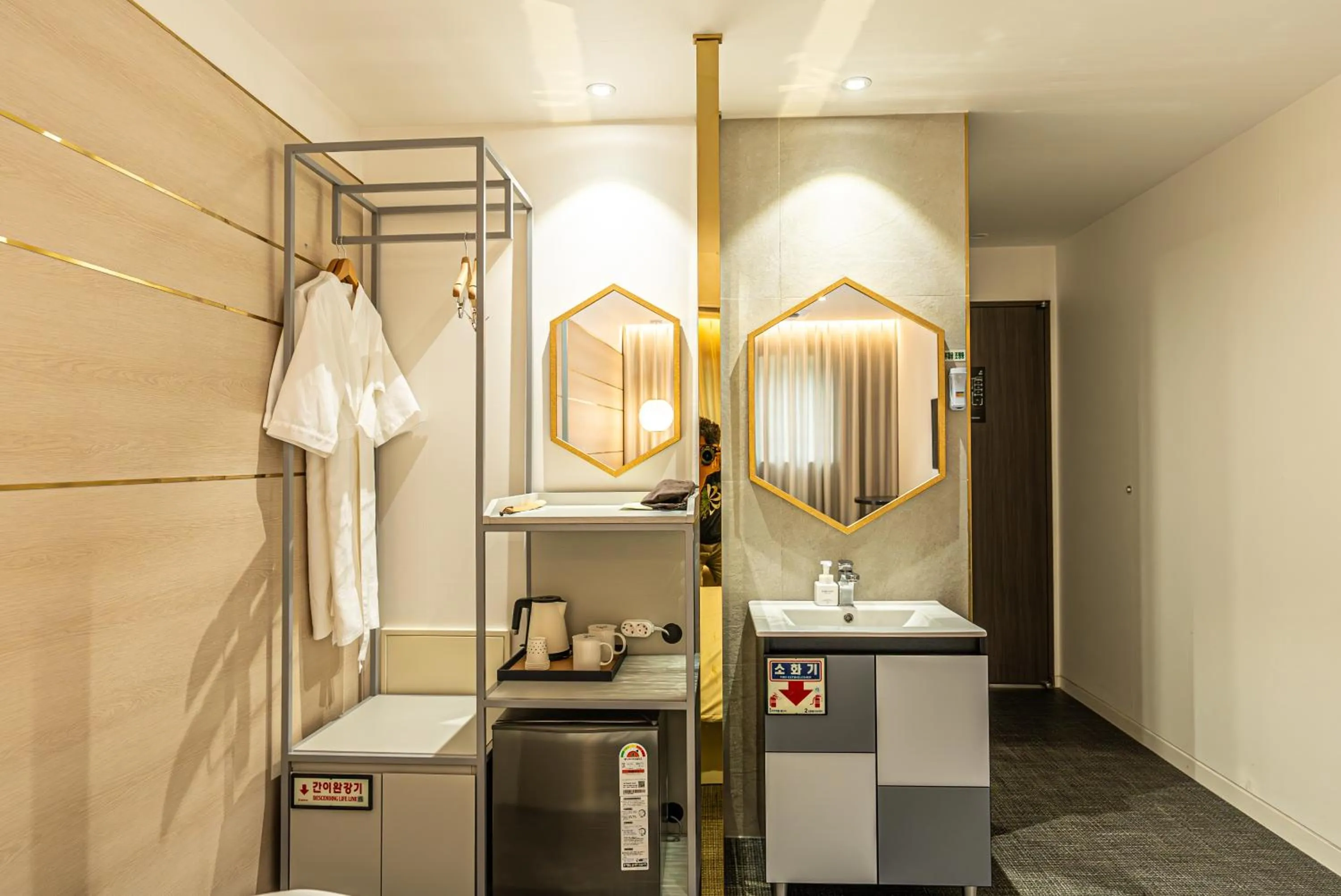 wardrobe in Hotel The Grang Seogwipo