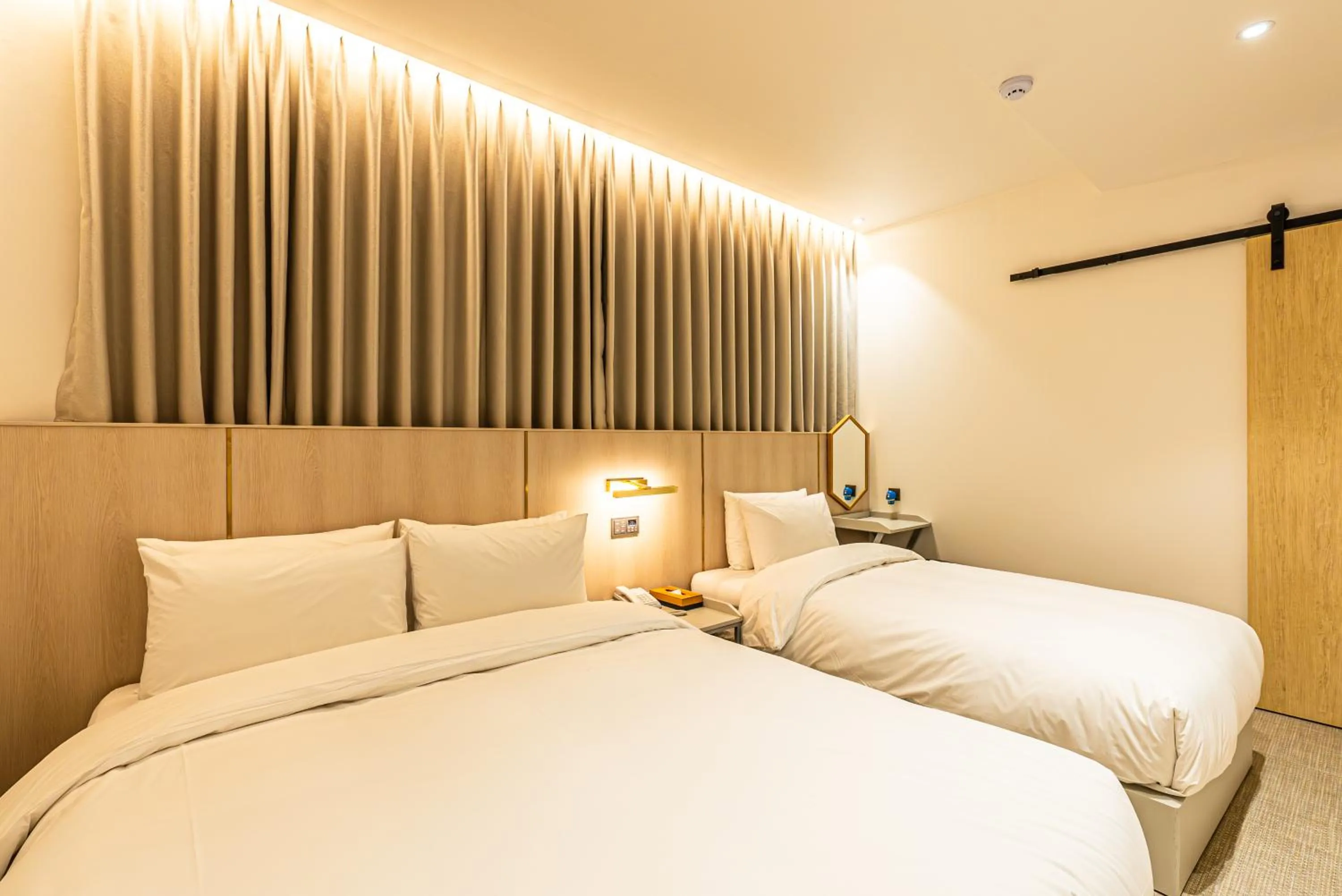 Bed in Hotel The Grang Seogwipo