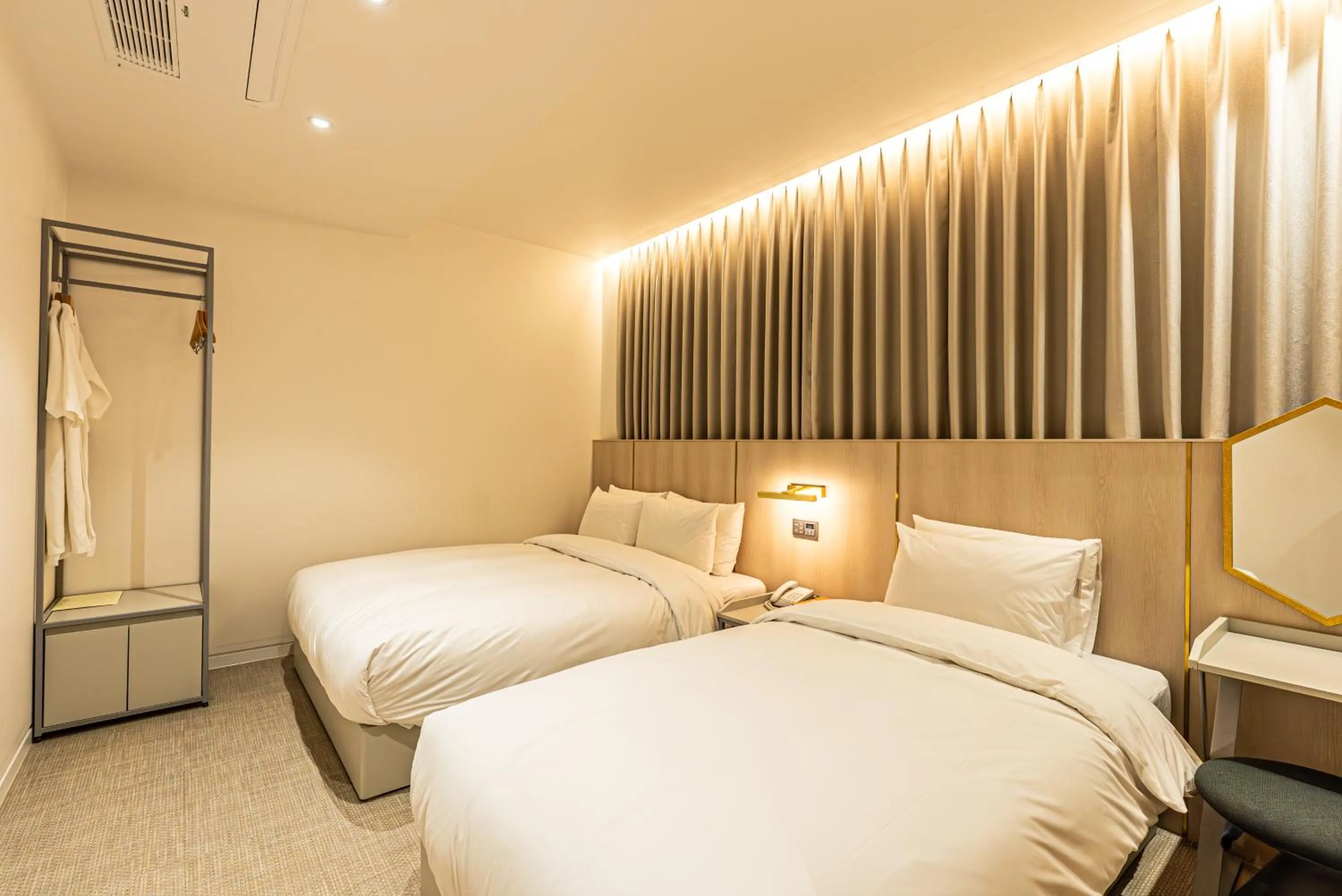 Bedroom, Bed in Hotel The Grang Seogwipo