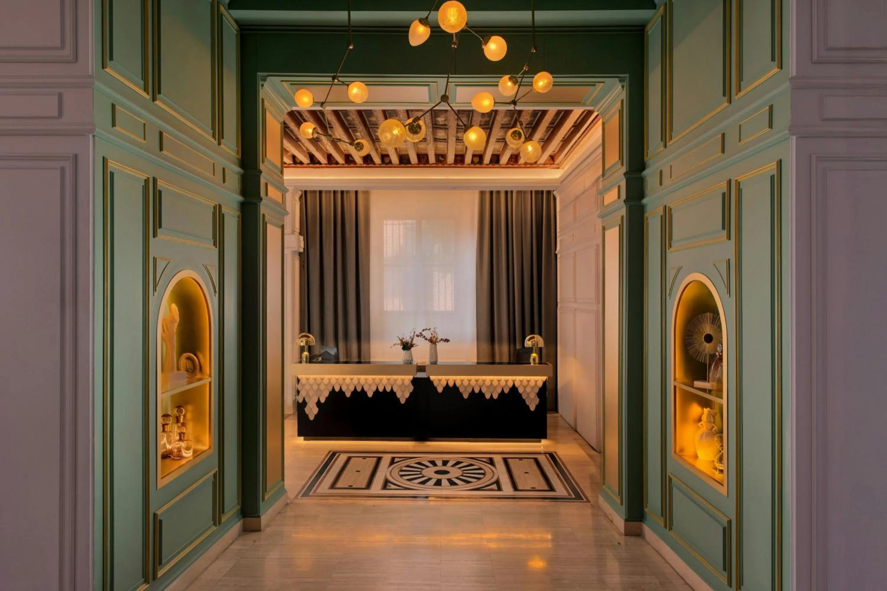Lobby or reception in Eugenia de Montijo, Autograph Collection