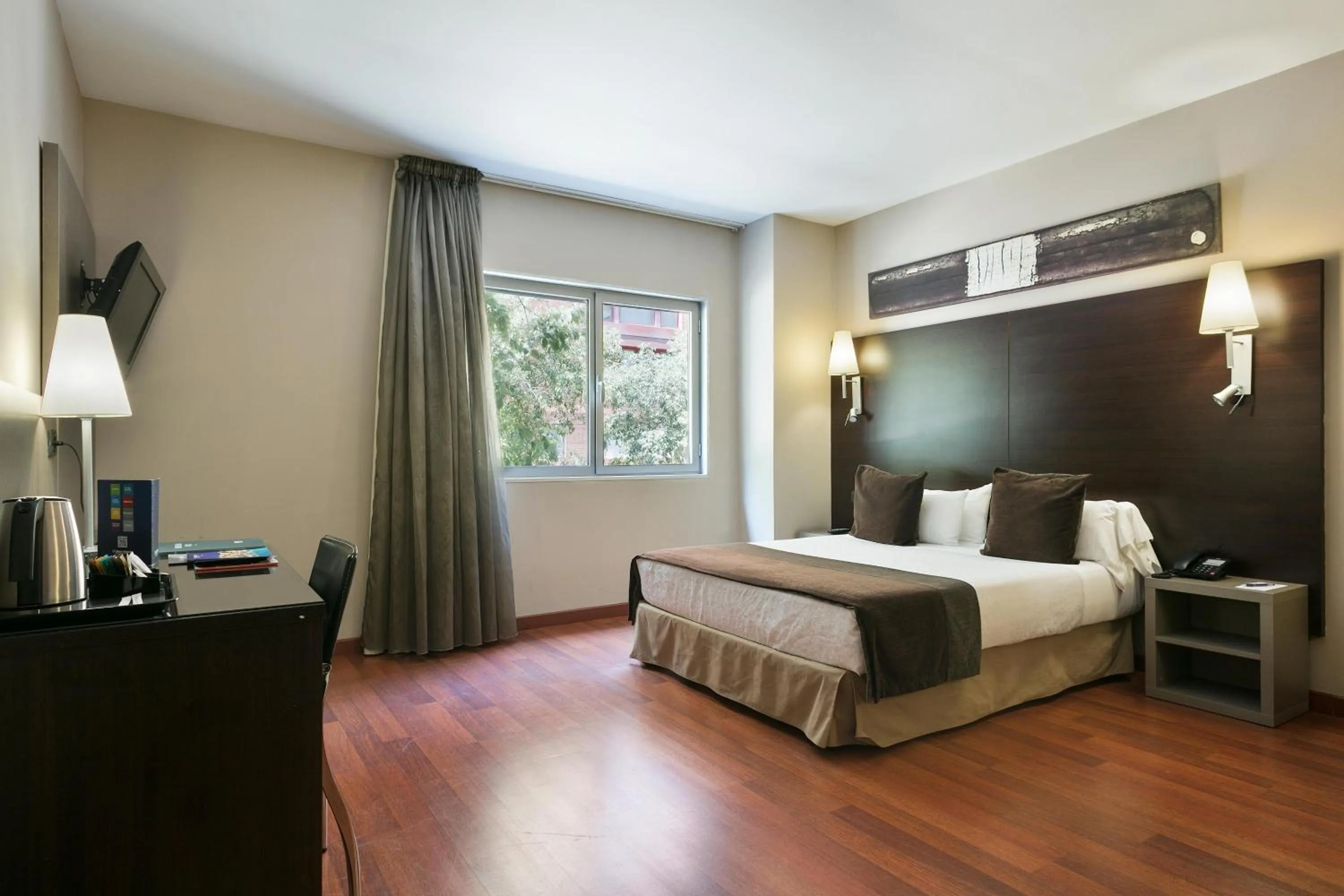 Photo of the whole room, Bed in Hotel Best Front Maritim