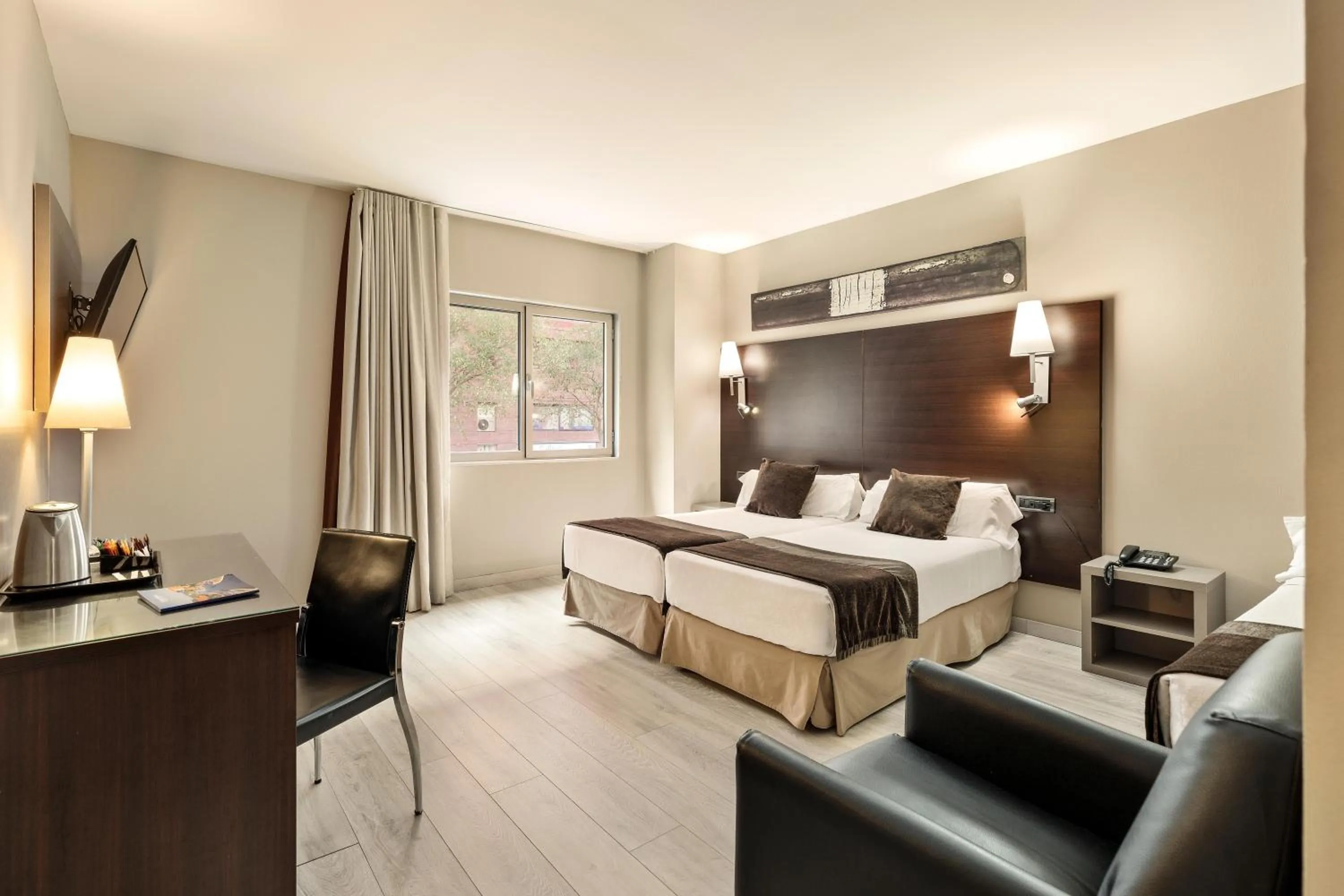 Photo of the whole room, Bed in Hotel Best Front Maritim