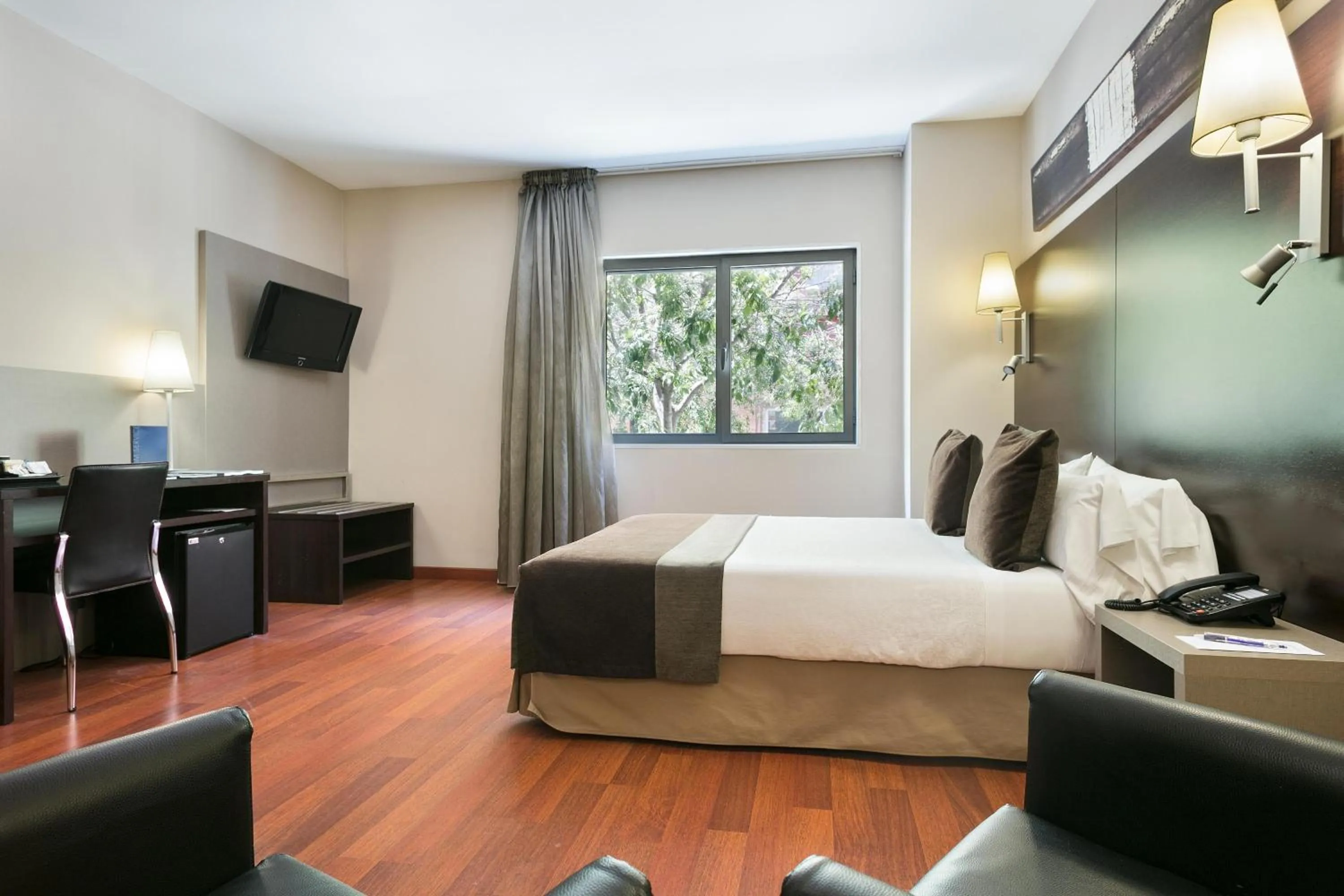 Photo of the whole room, Bed in Hotel Best Front Maritim