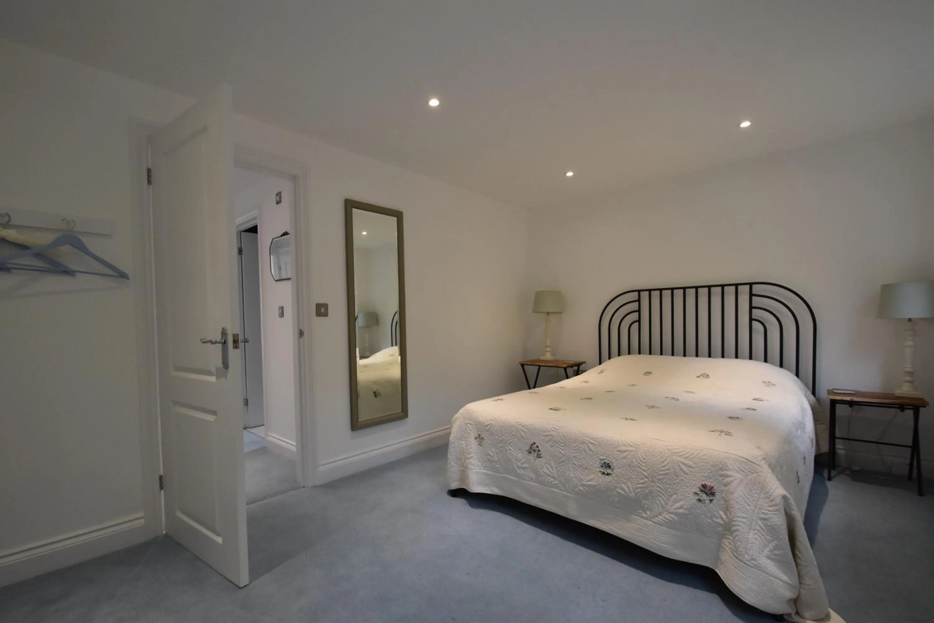 Photo of the whole room, Bed in Southbank